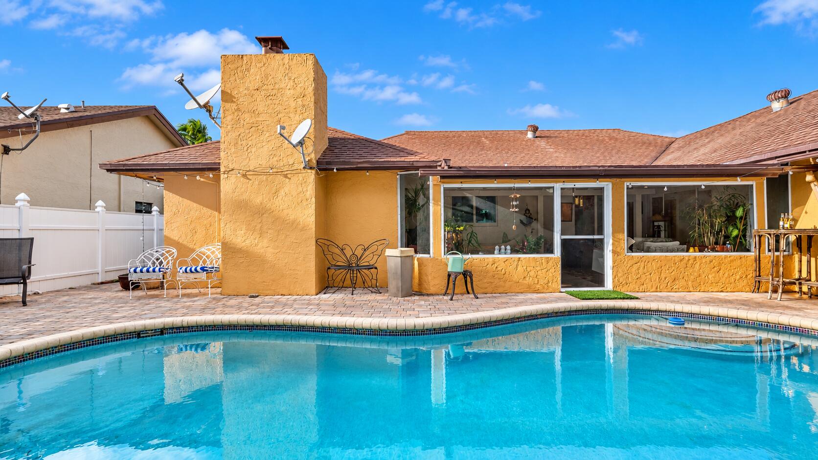7430 NW 49TH, Lauderhill FL 33319