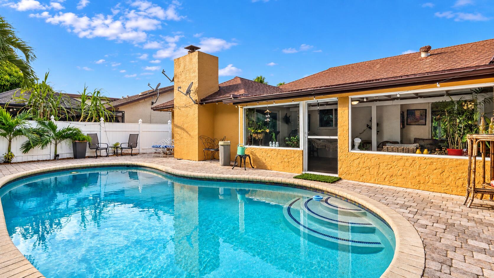 7430 NW 49TH, Lauderhill FL 33319