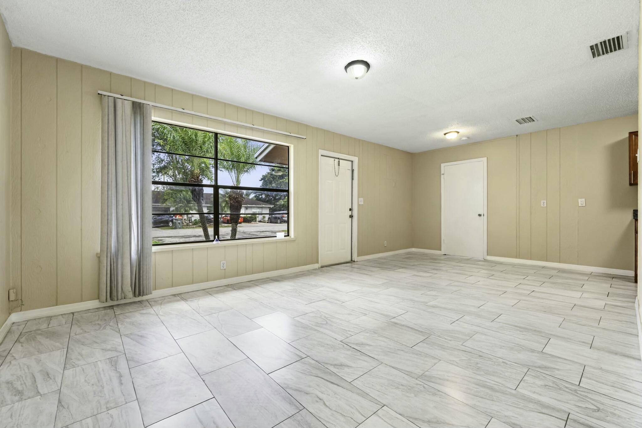 816 NE 22ND, Belle Glade FL 33430