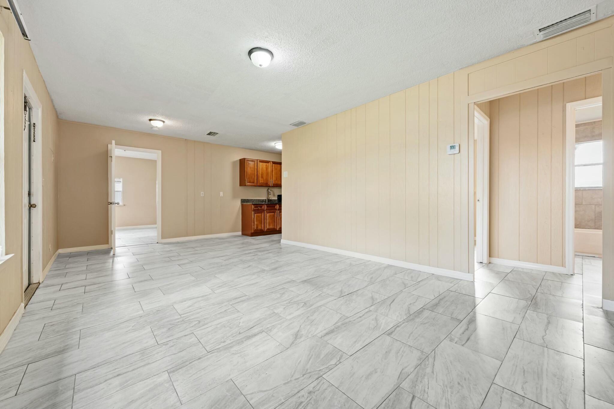 816 NE 22ND, Belle Glade FL 33430