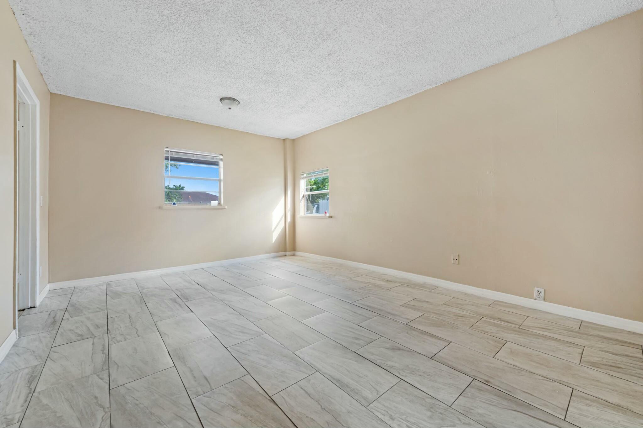 816 NE 22ND, Belle Glade FL 33430