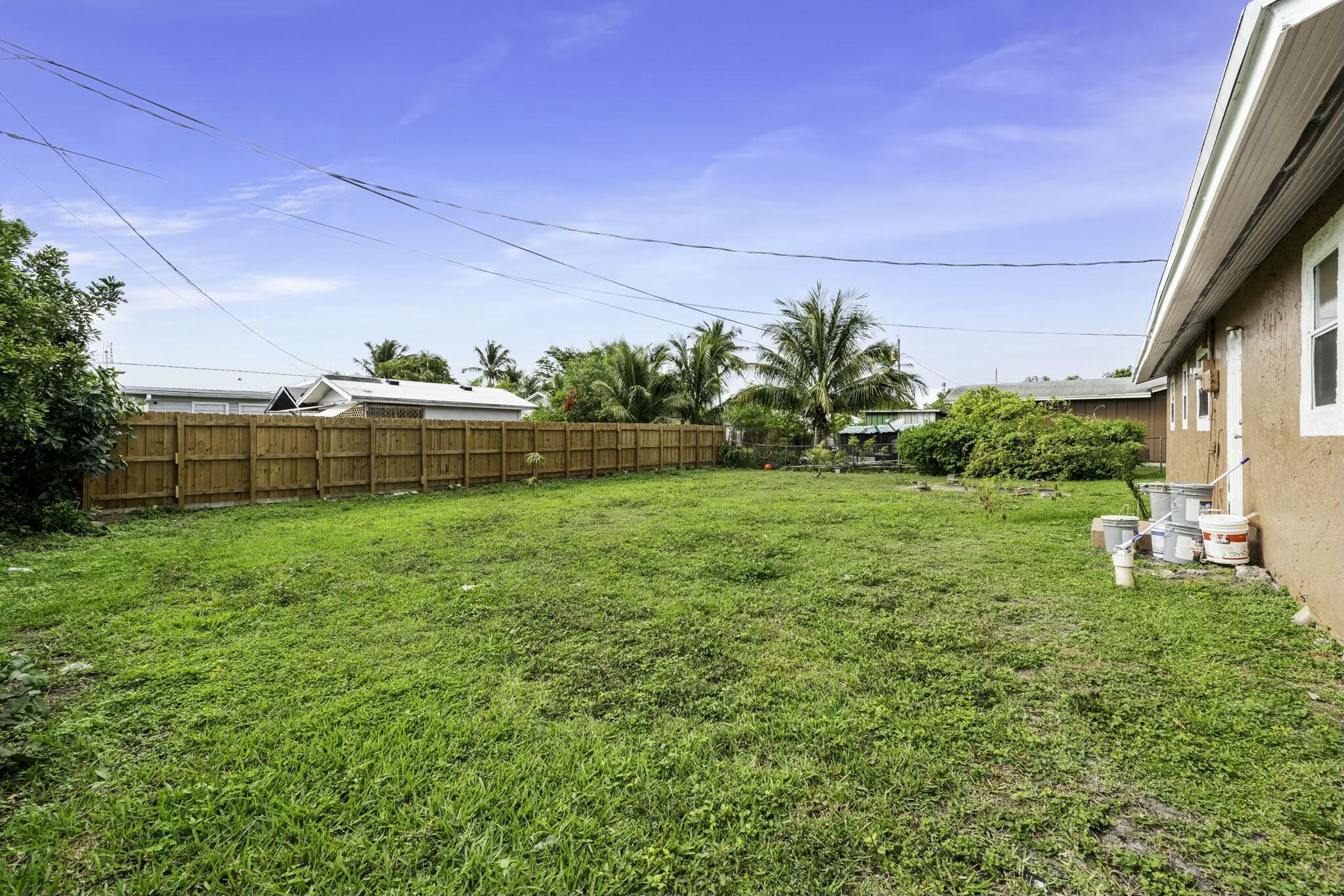 816 NE 22ND, Belle Glade FL 33430