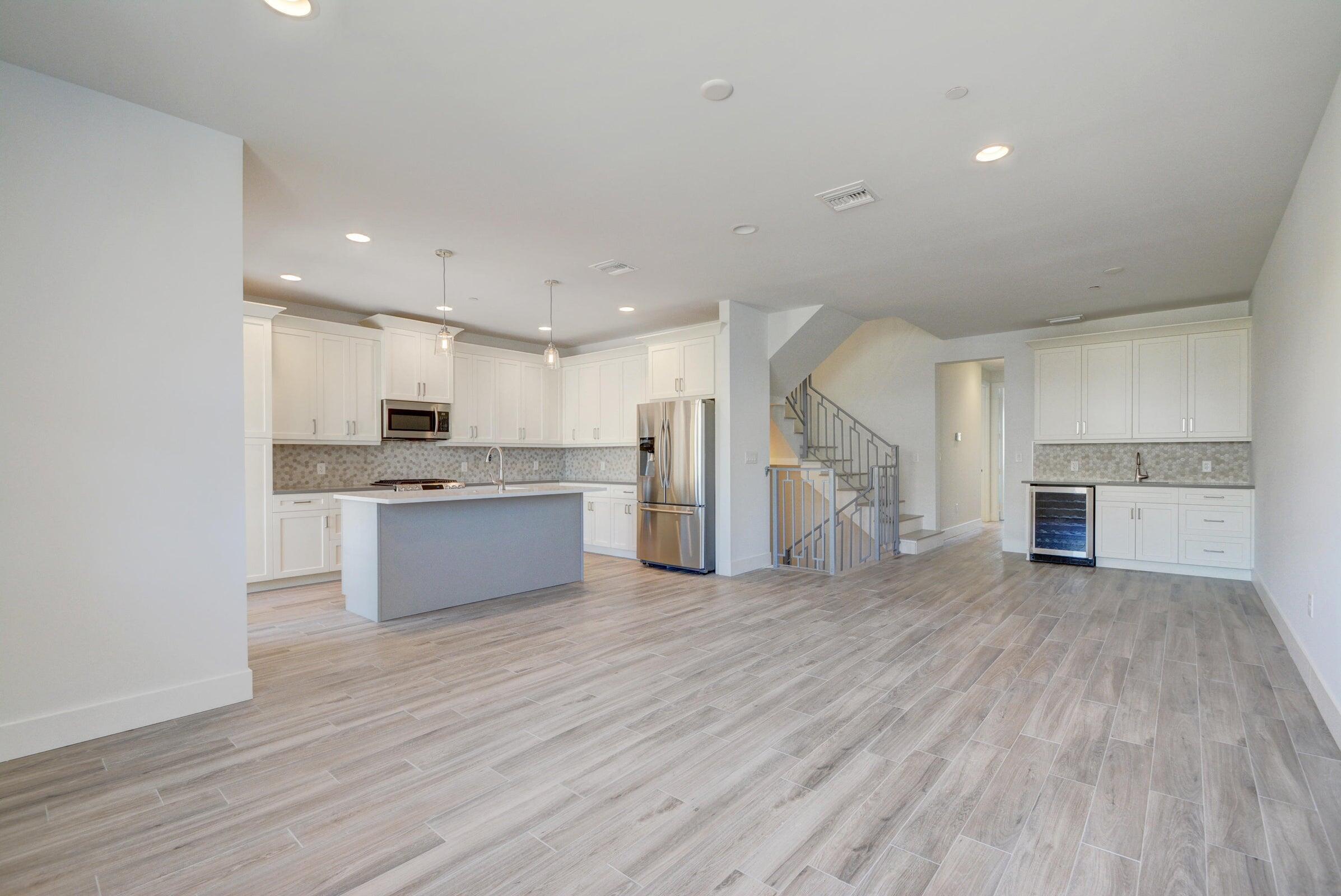 3770 County Line #C2, Tequesta FL 33469