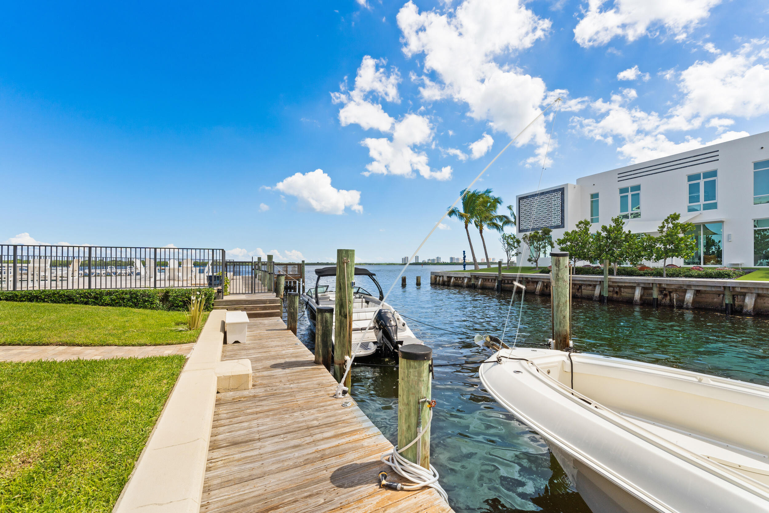 68 YACHT CLUB #12, North Palm Beach FL 33408