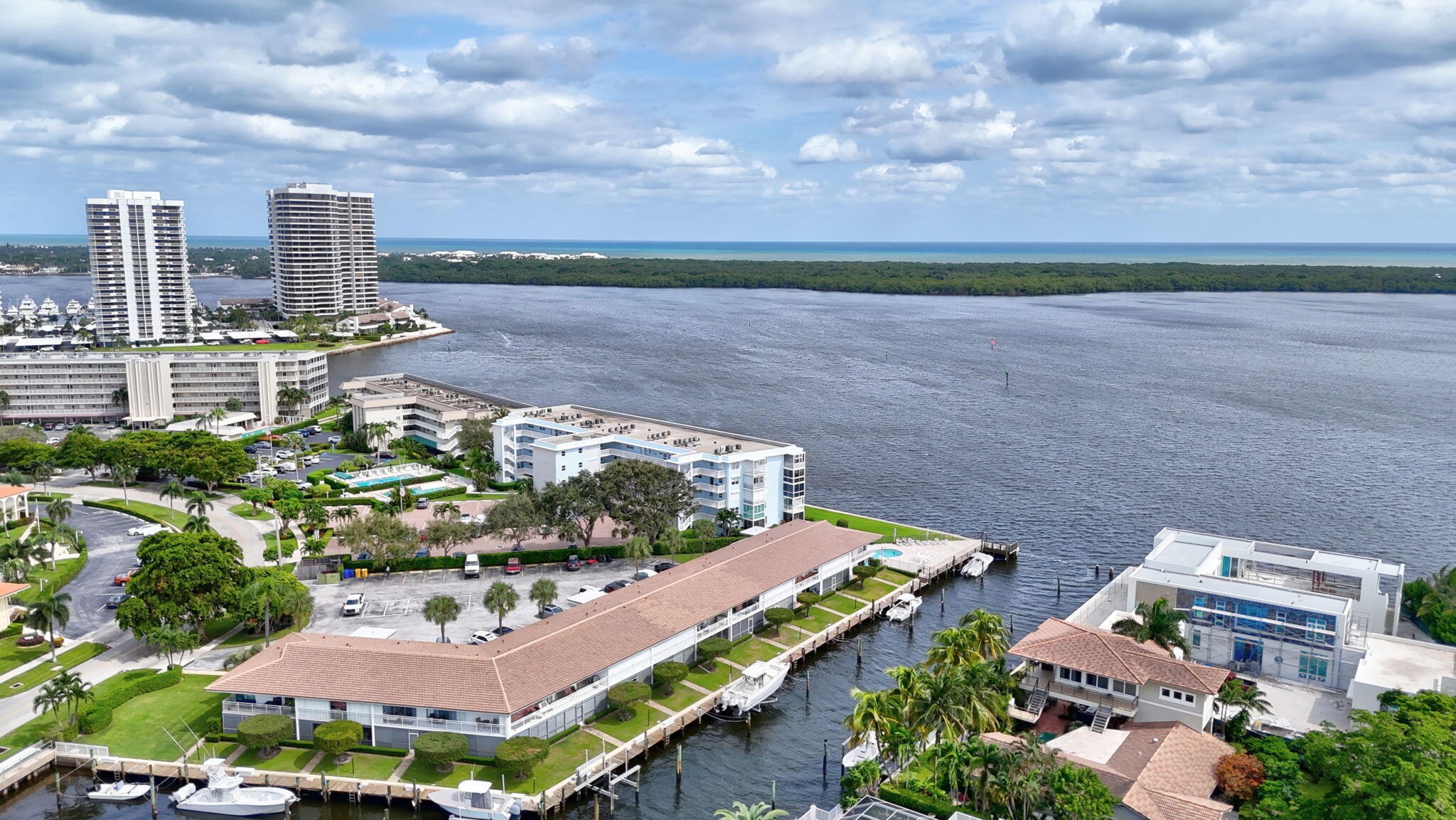 68 YACHT CLUB #12, North Palm Beach FL 33408