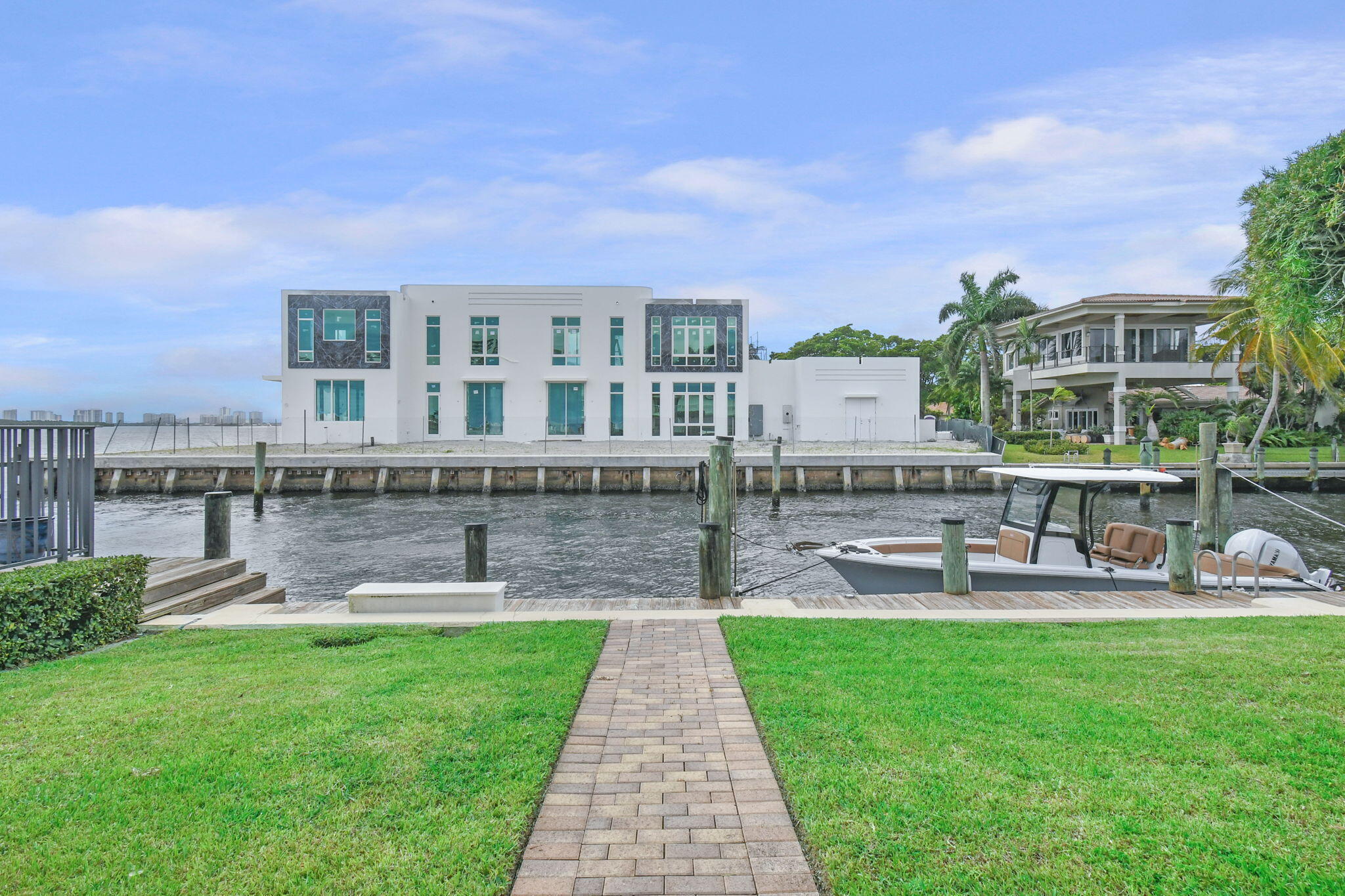 68 YACHT CLUB #12, North Palm Beach FL 33408