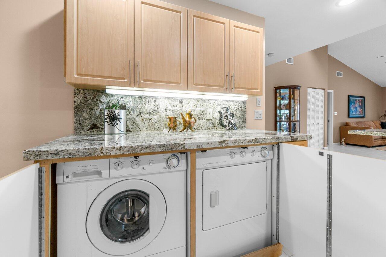 68 Eastgate #D, Boynton Beach FL 33436