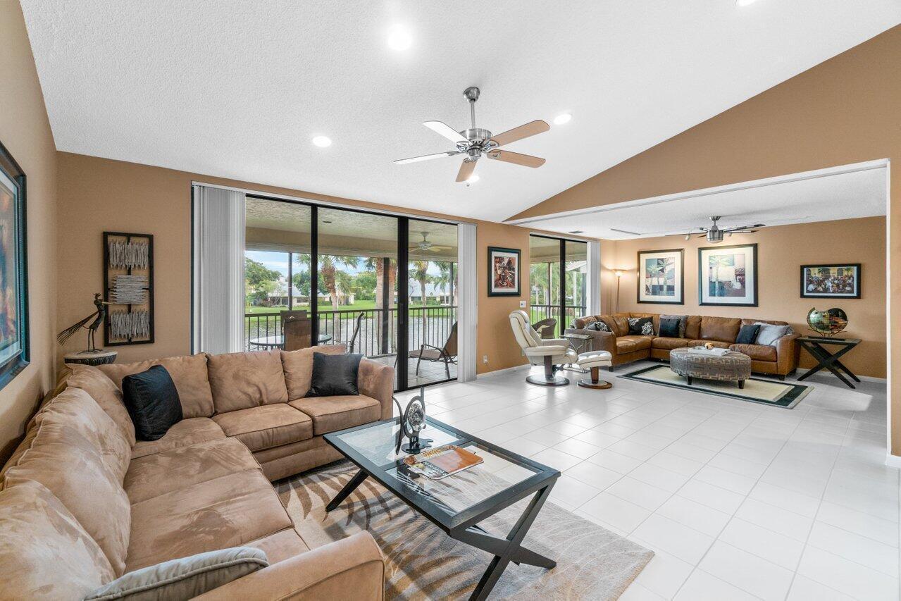 68 Eastgate #D, Boynton Beach FL 33436
