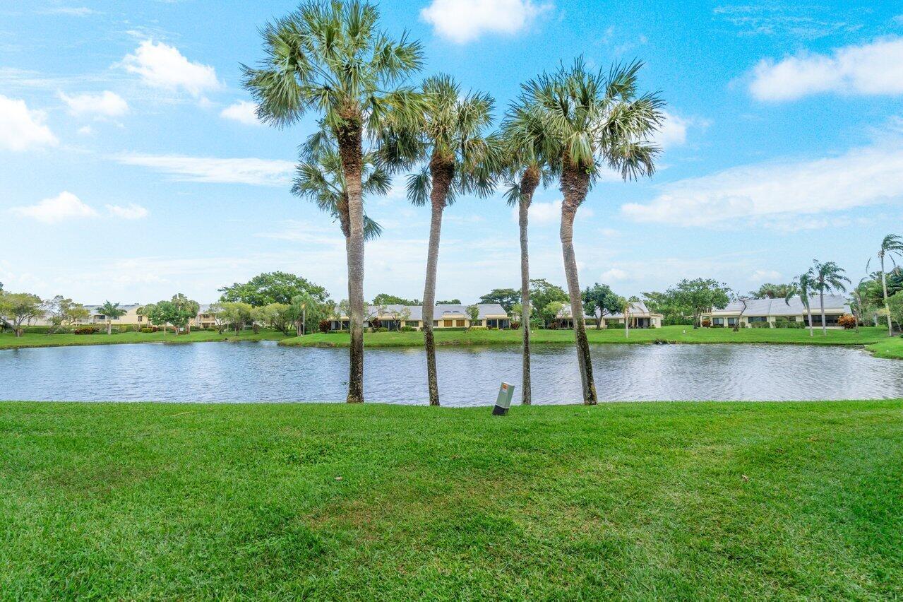 68 Eastgate #D, Boynton Beach FL 33436