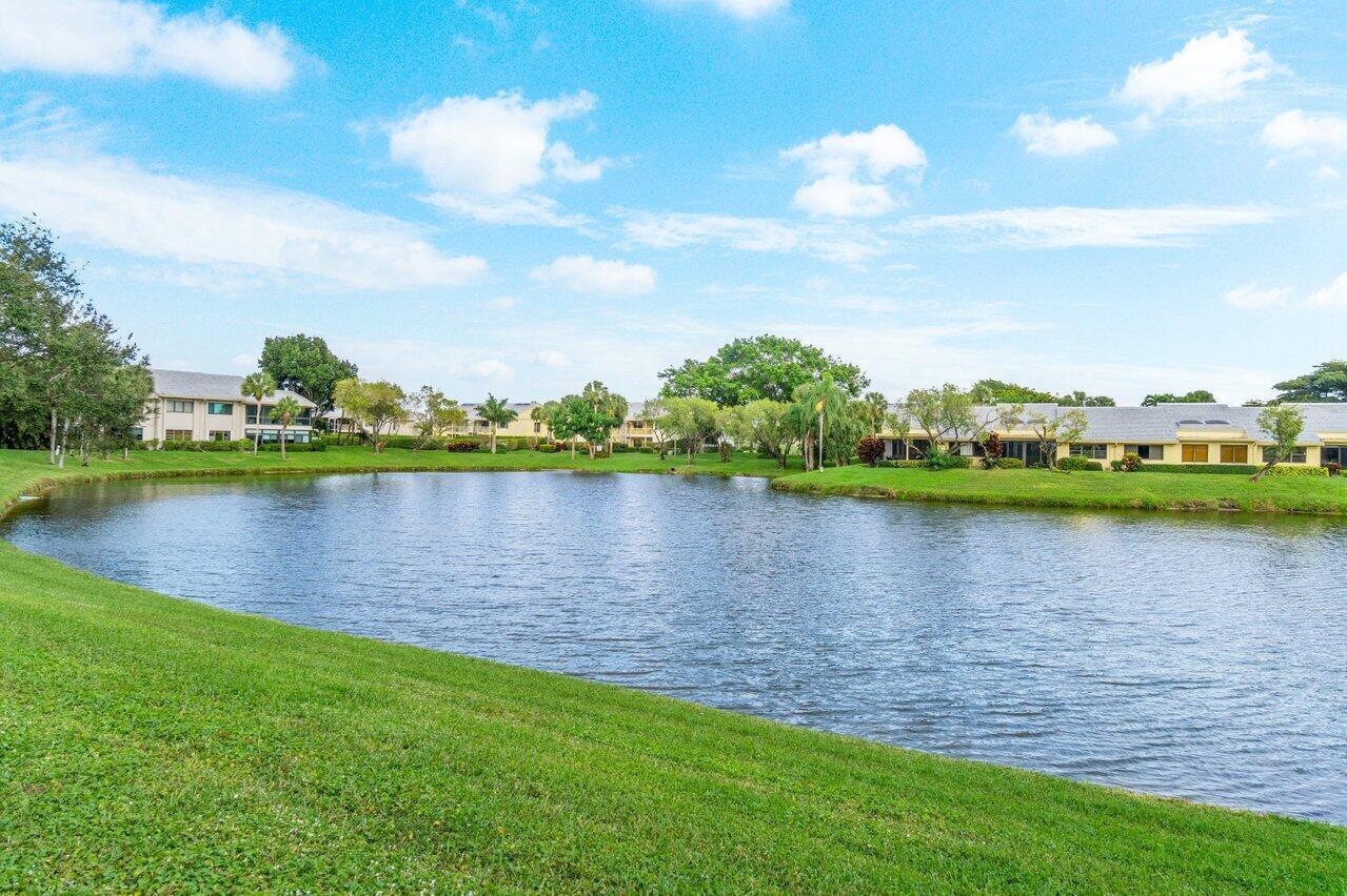 68 Eastgate #D, Boynton Beach FL 33436