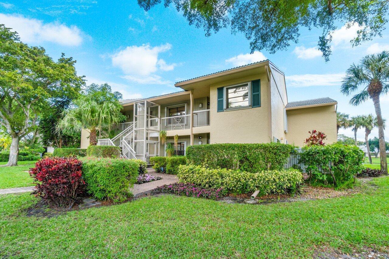 68 Eastgate #D, Boynton Beach FL 33436