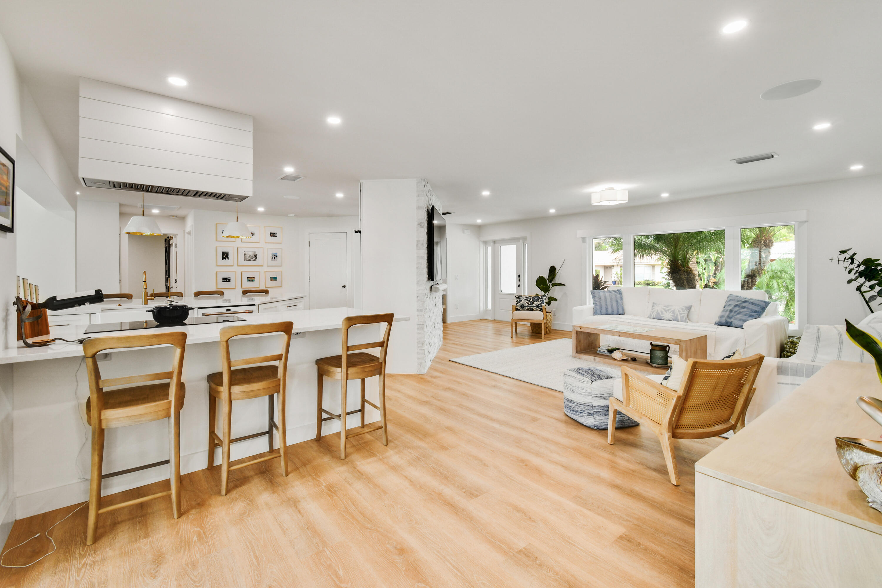 1091 SINGER, Singer Island FL 33404