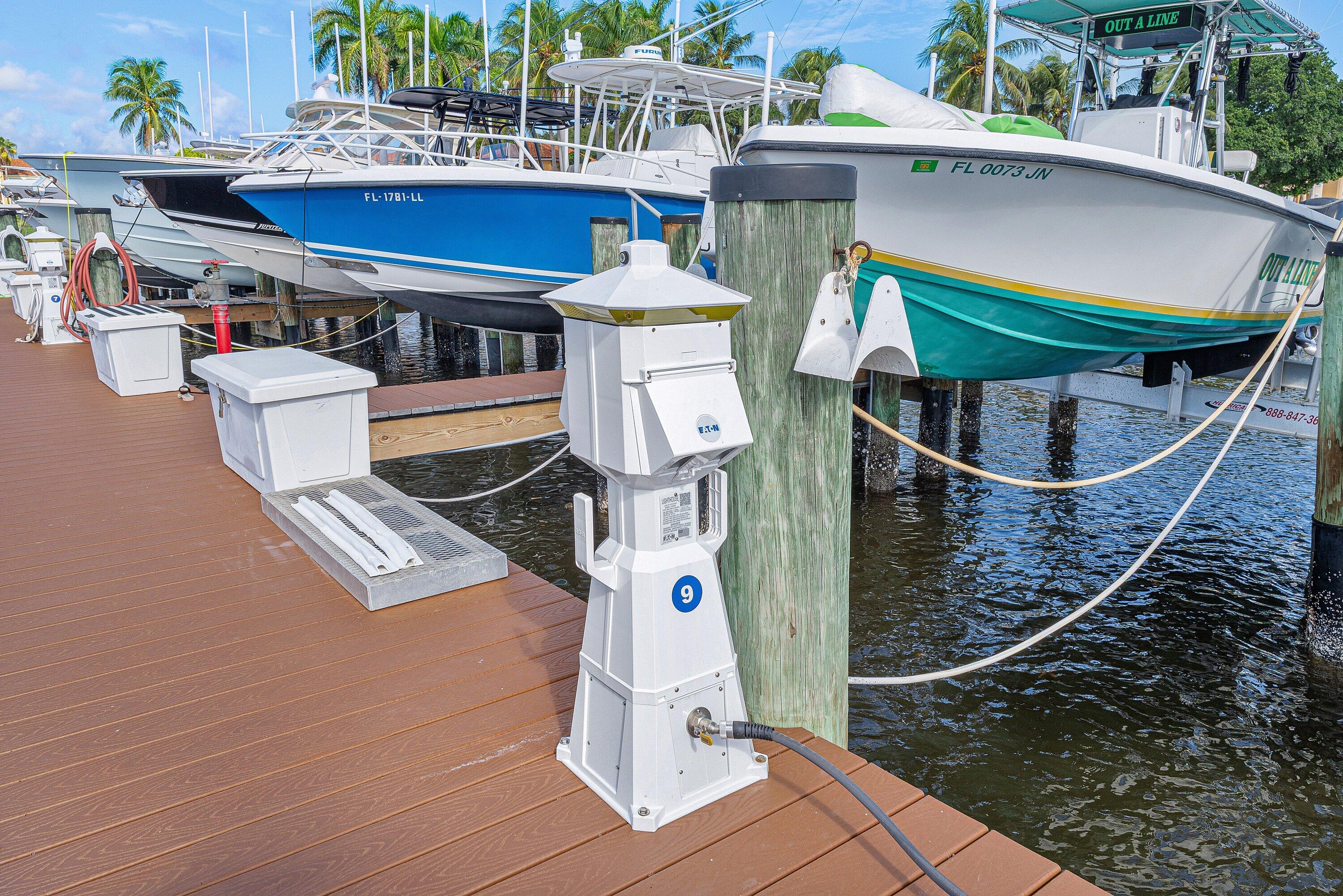167 YACHT CLUB #107, Hypoluxo FL 33462