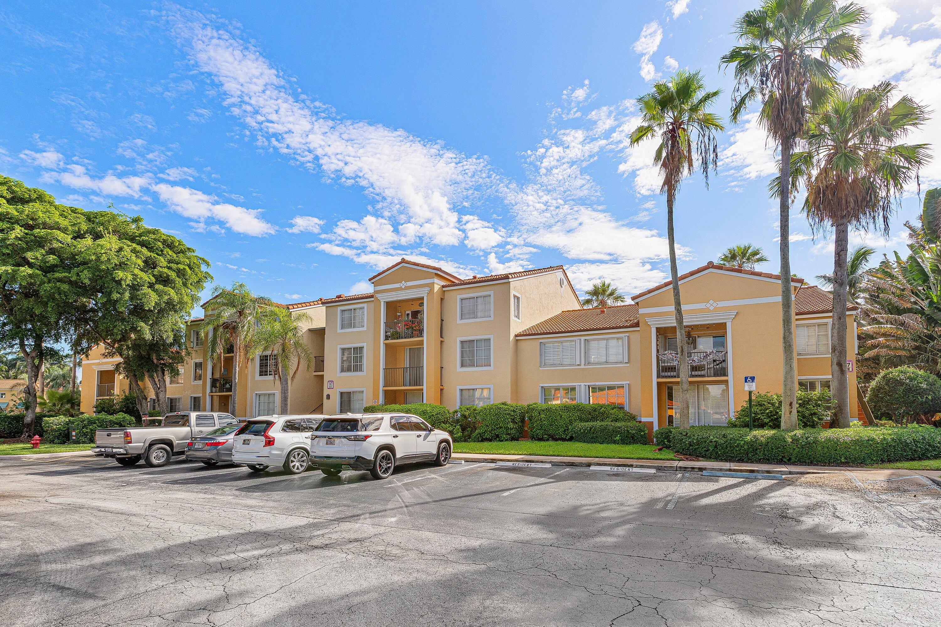 167 YACHT CLUB #107, Hypoluxo FL 33462
