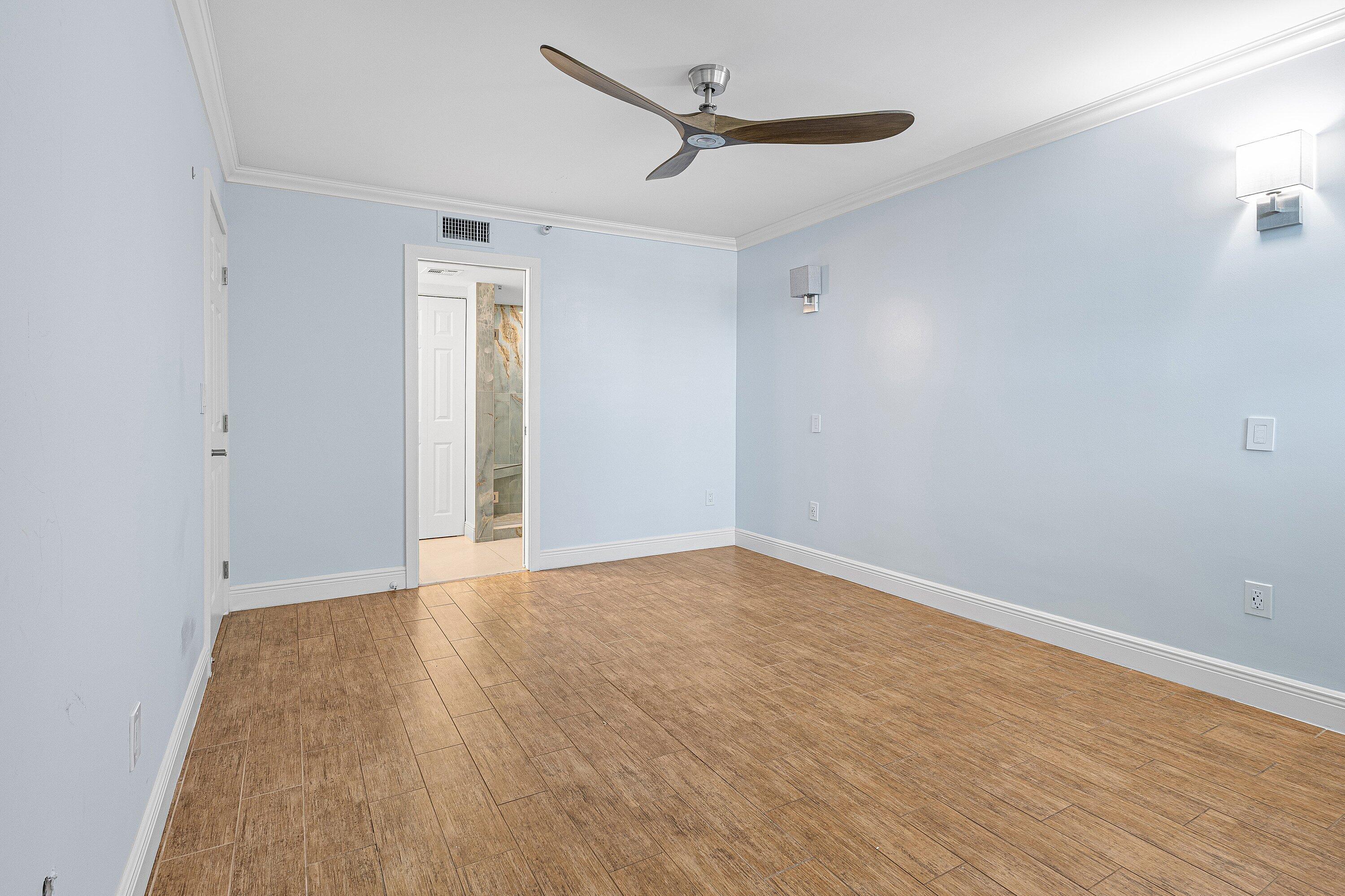 167 YACHT CLUB #107, Hypoluxo FL 33462