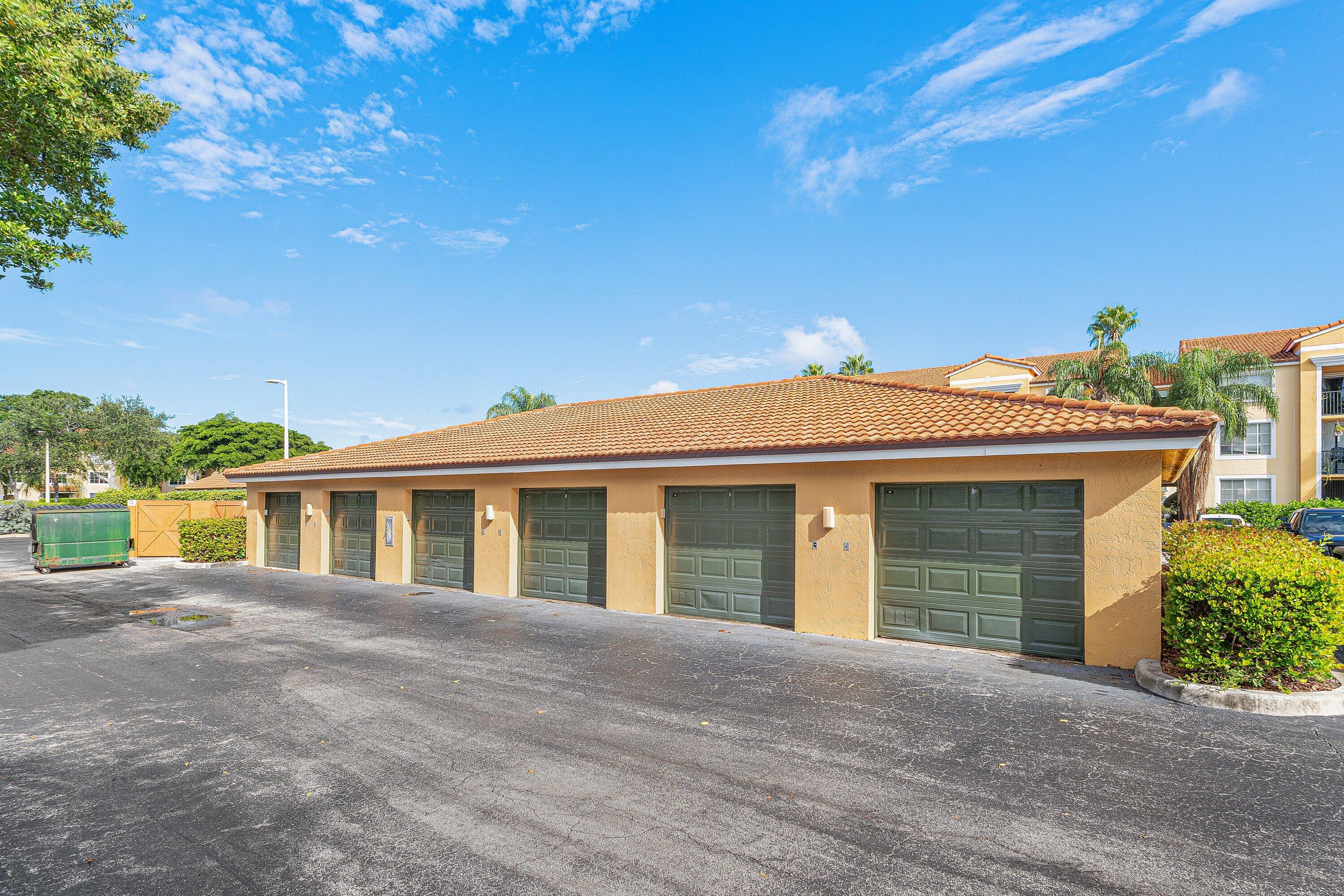 167 YACHT CLUB #107, Hypoluxo FL 33462