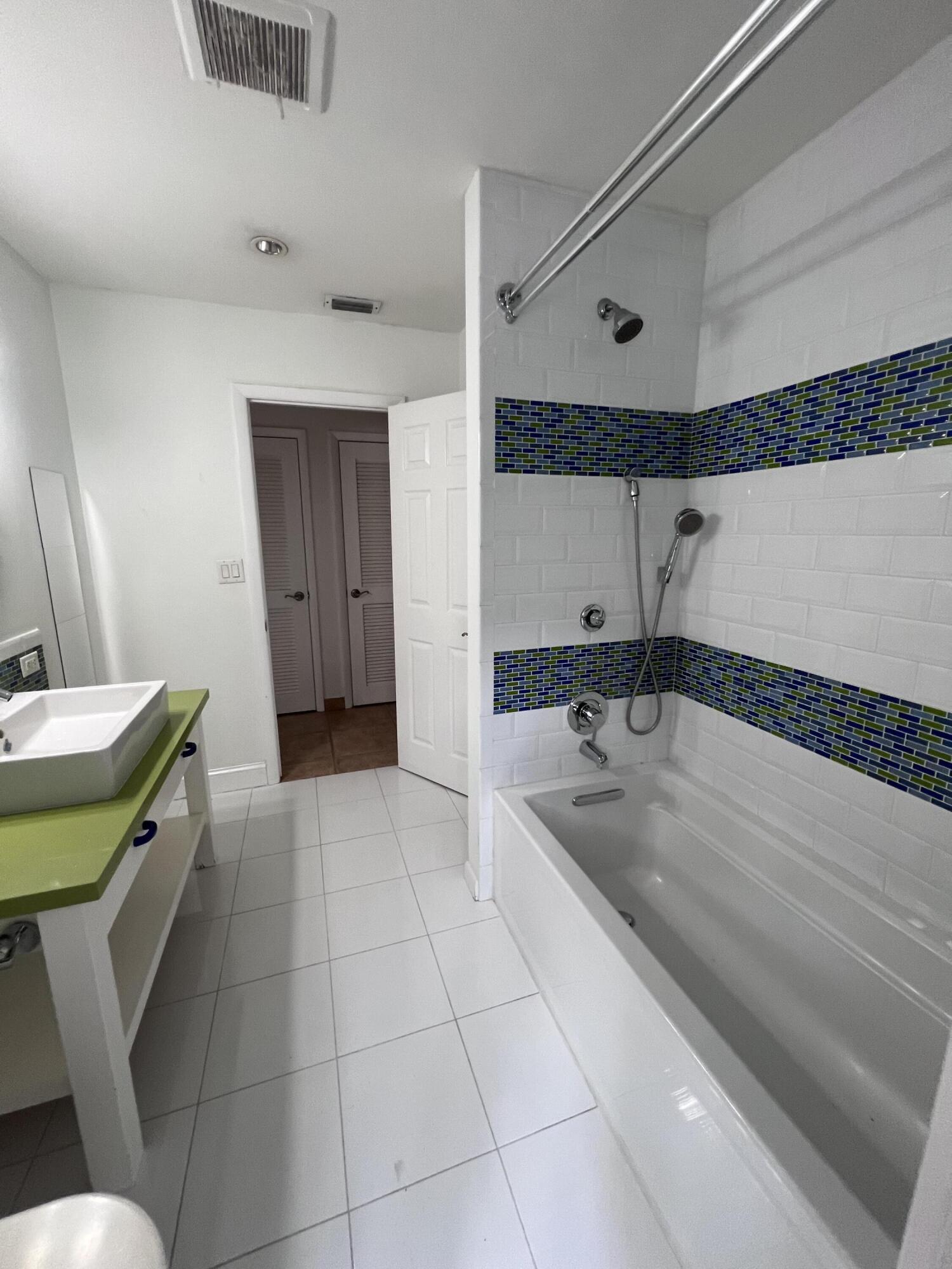 11728 SW 97Th, Miami FL 33186