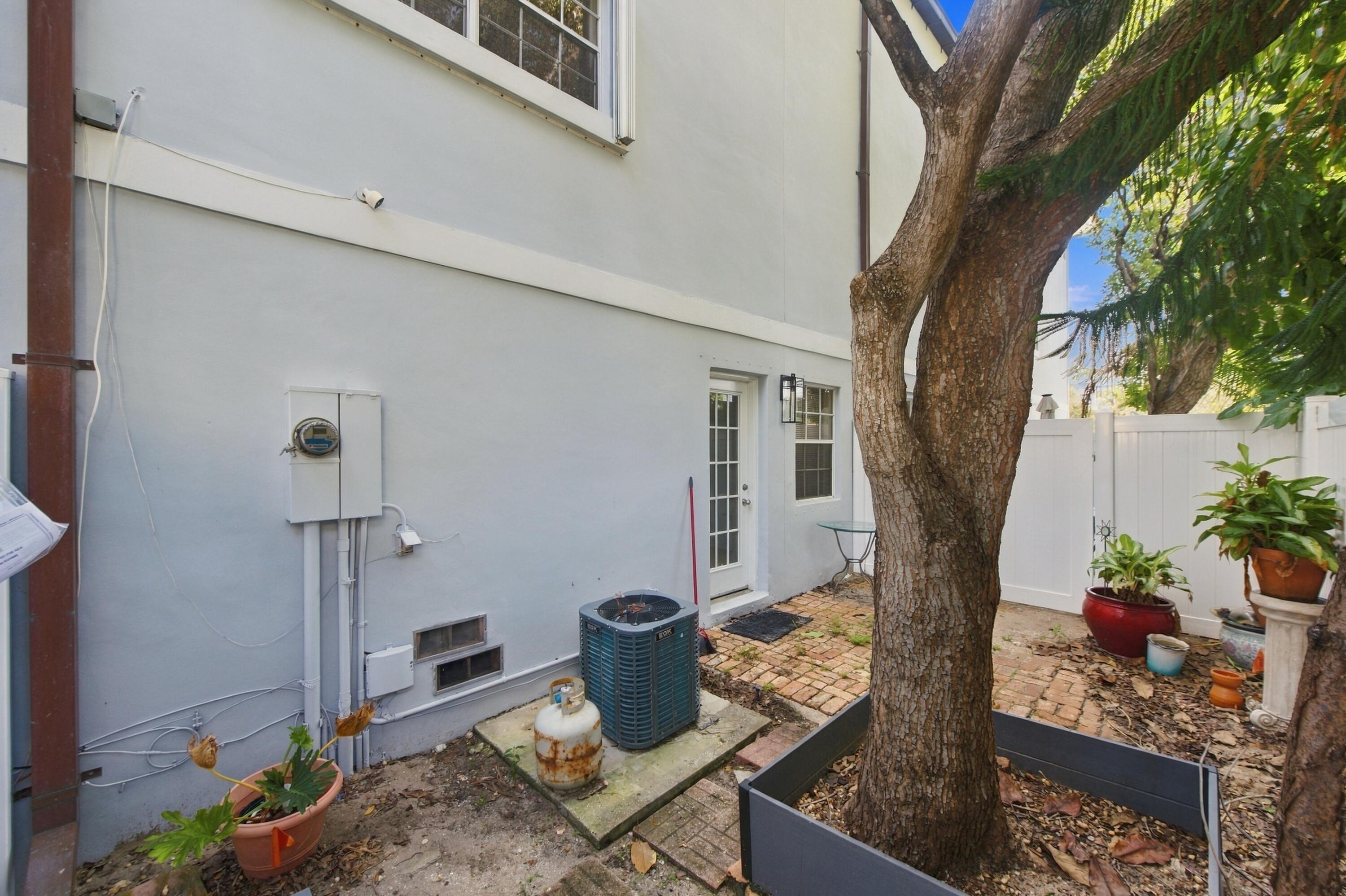 4640 Bougainvilla #3, Lauderdale By The Sea FL 33308