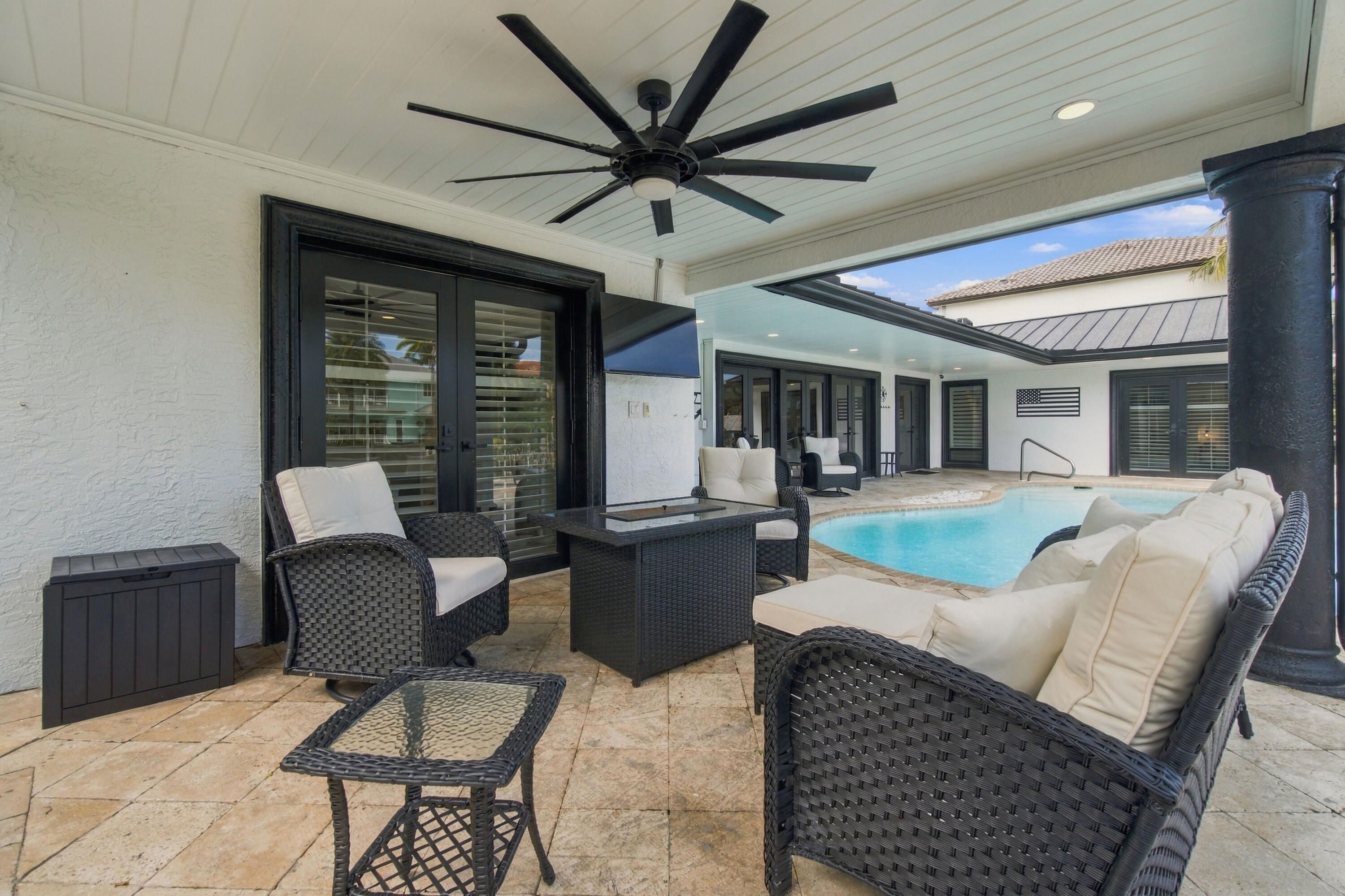 4030 NE 25TH, Lighthouse Point FL 33064