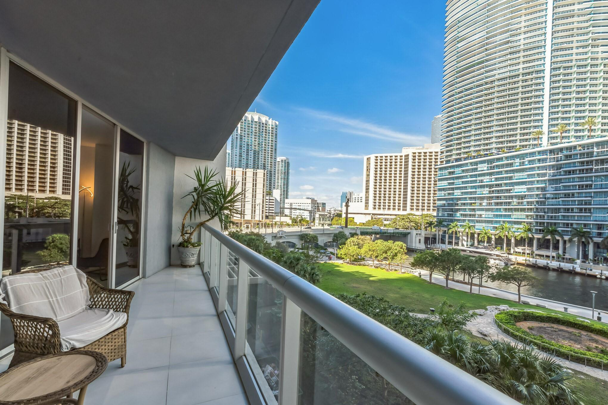 475 BRICKELL #512, Miami FL 33131