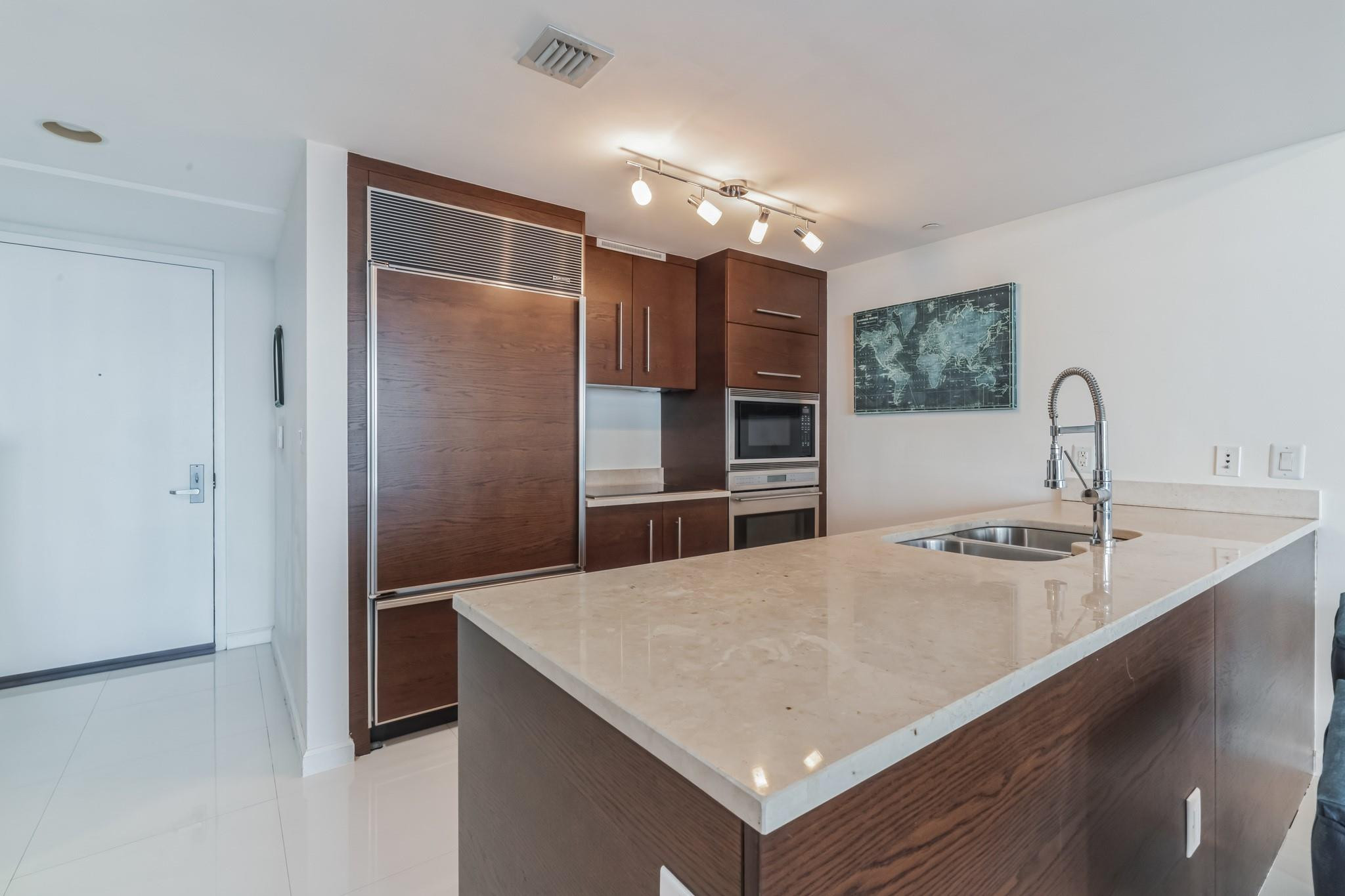 475 BRICKELL #512, Miami FL 33131