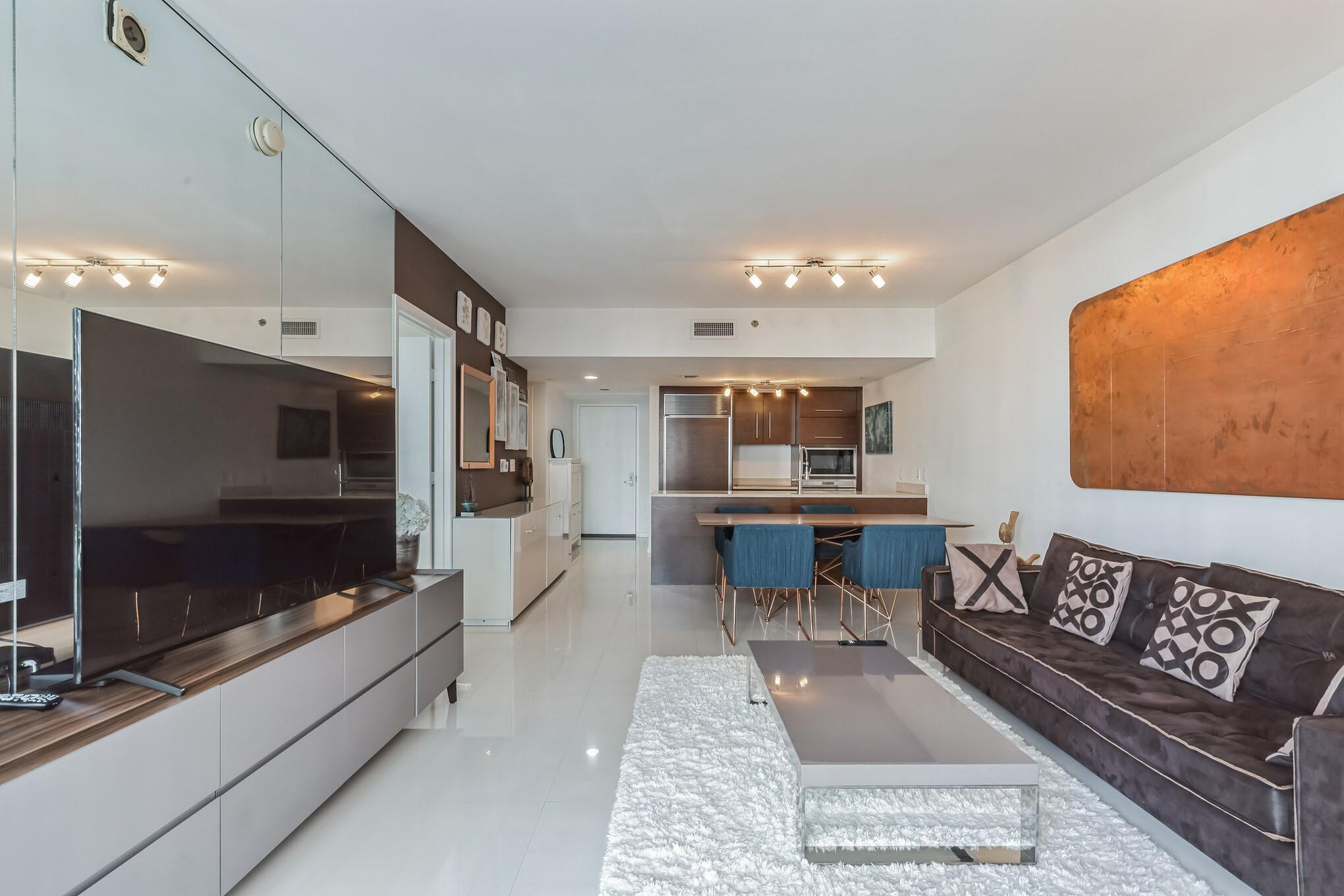 475 BRICKELL #512, Miami FL 33131