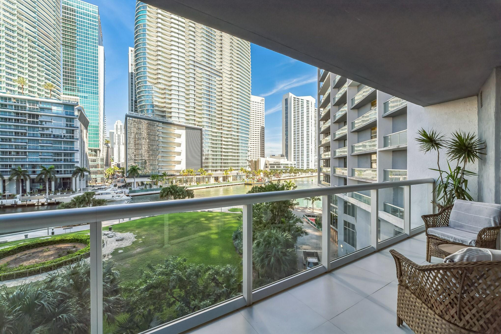 475 BRICKELL #512, Miami FL 33131