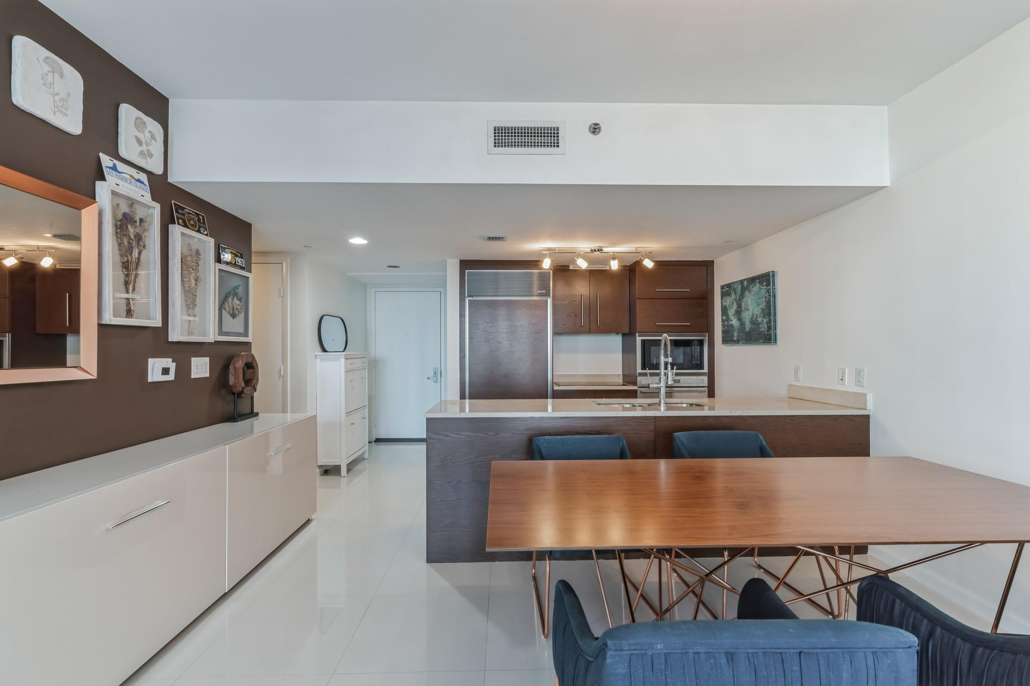 475 BRICKELL #512, Miami FL 33131