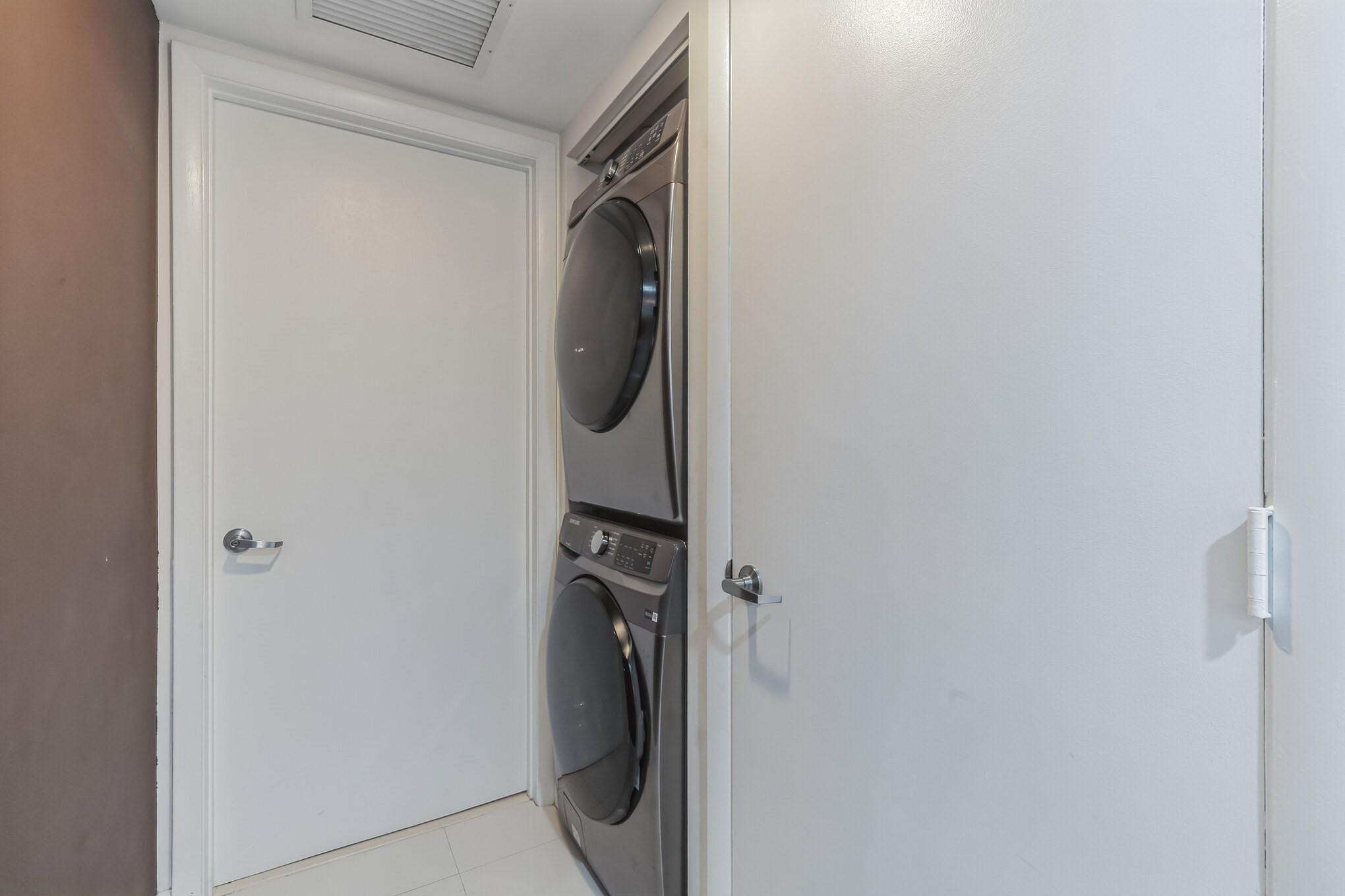 475 BRICKELL #512, Miami FL 33131