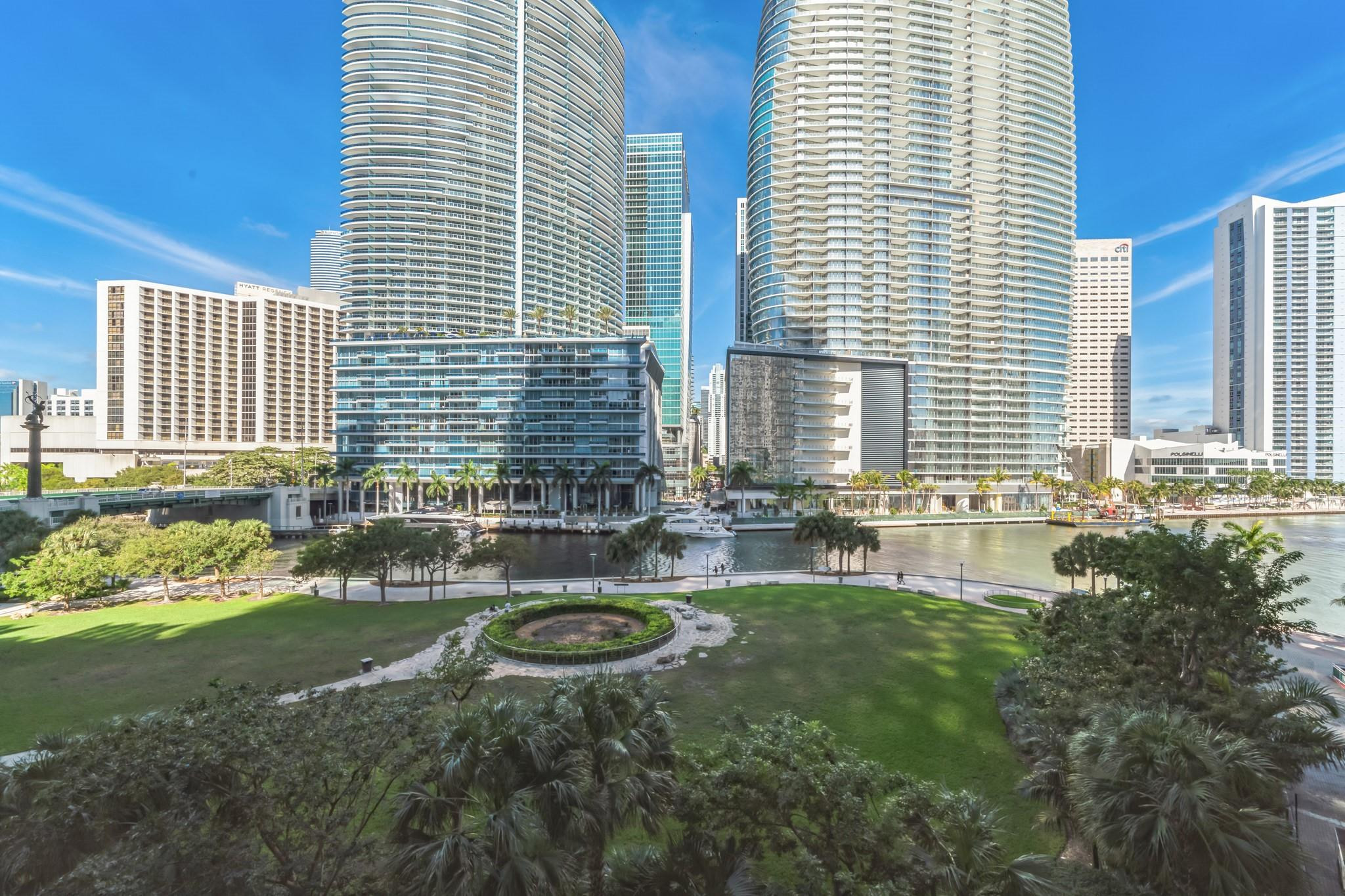 475 BRICKELL #512, Miami FL 33131