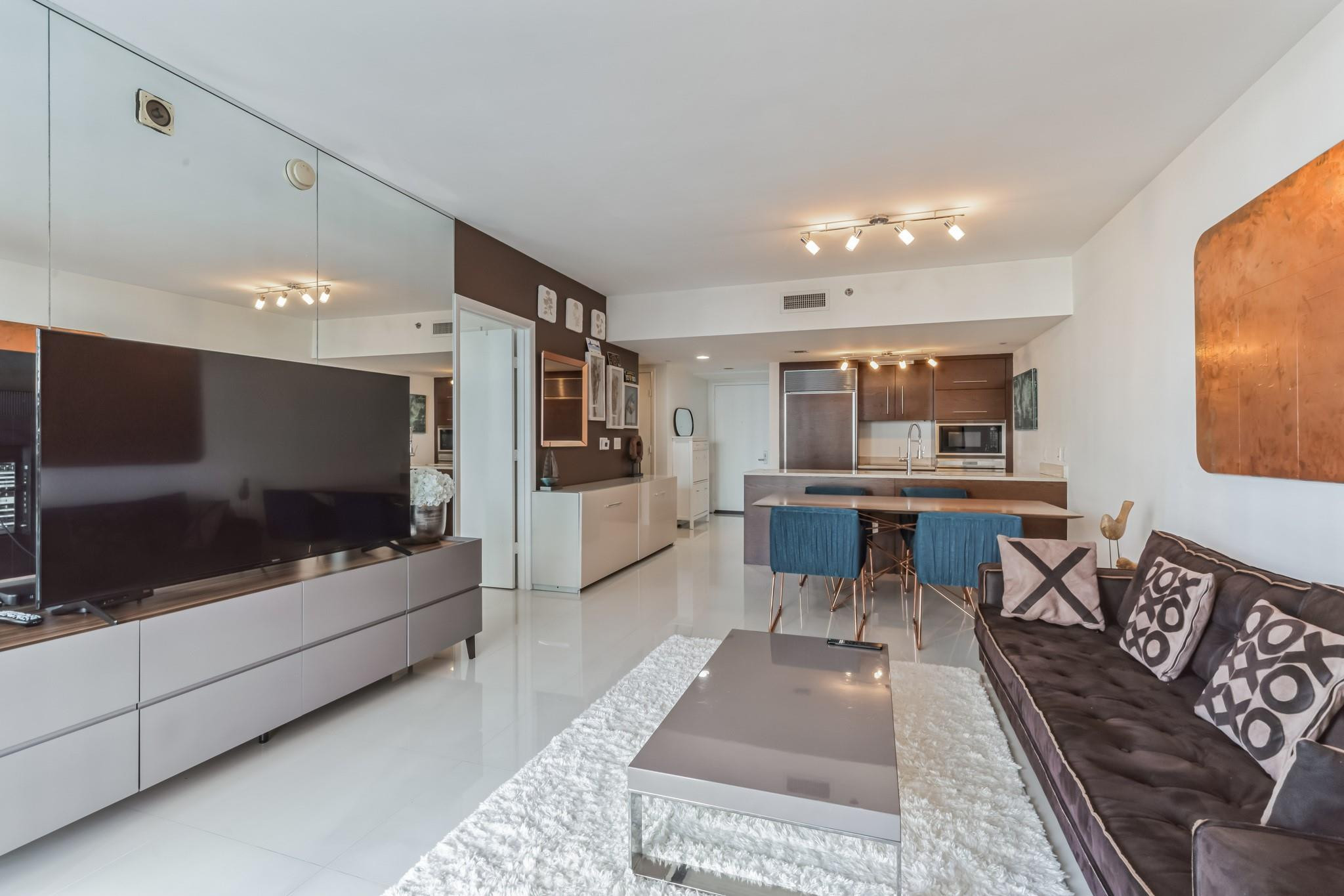 475 BRICKELL #512, Miami FL 33131