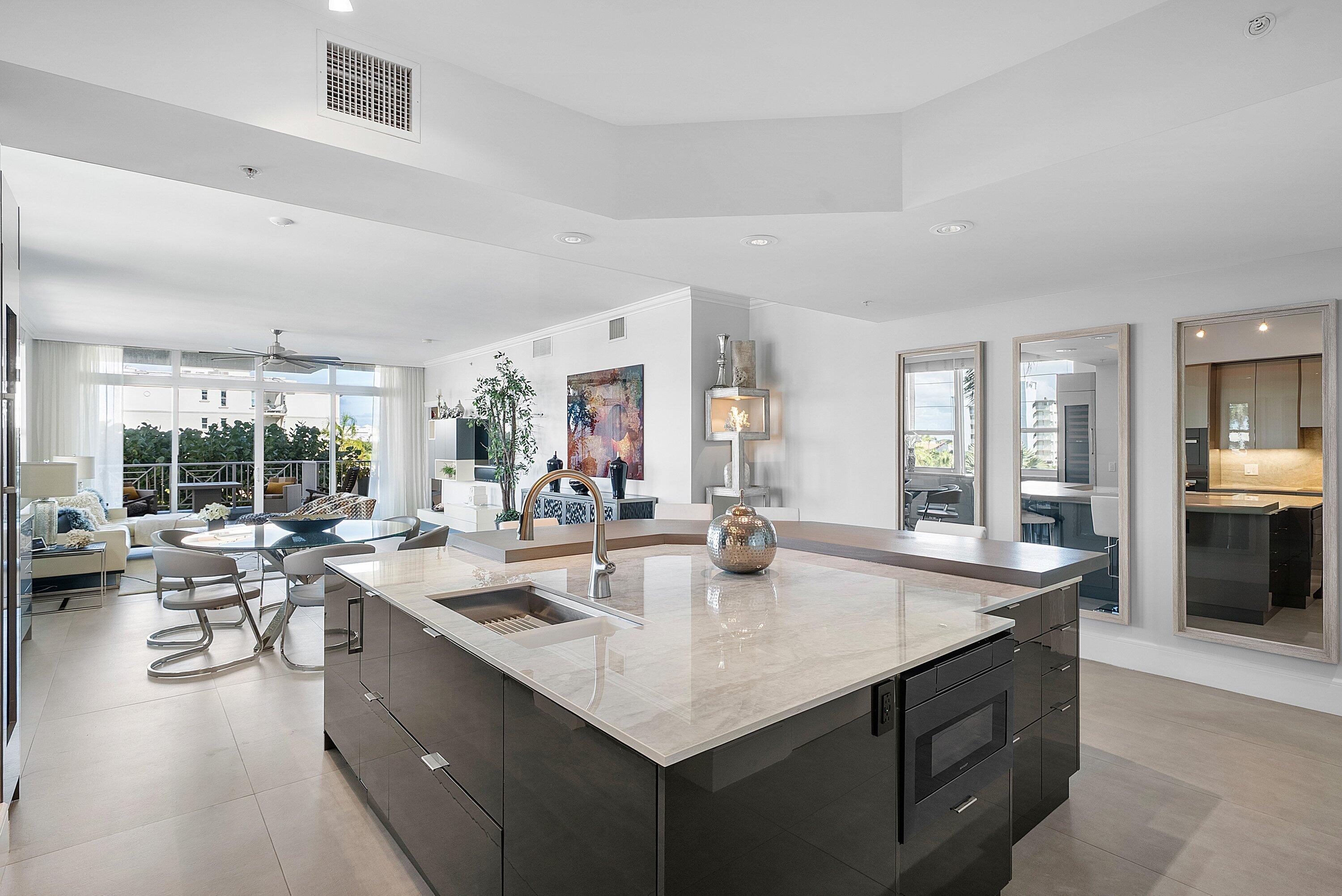 701 SE 21st #301, Deerfield Beach FL 33441