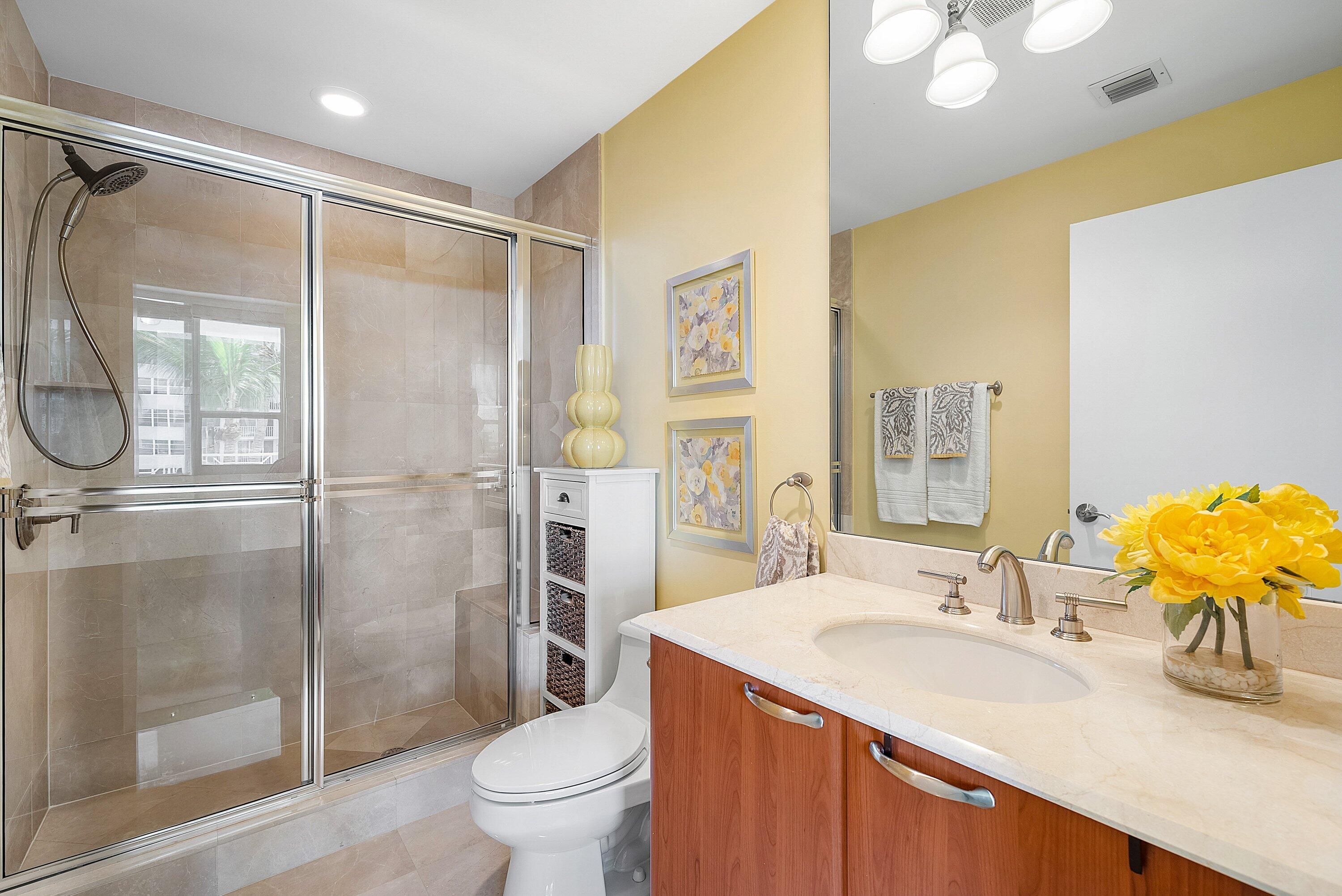 701 SE 21st #301, Deerfield Beach FL 33441