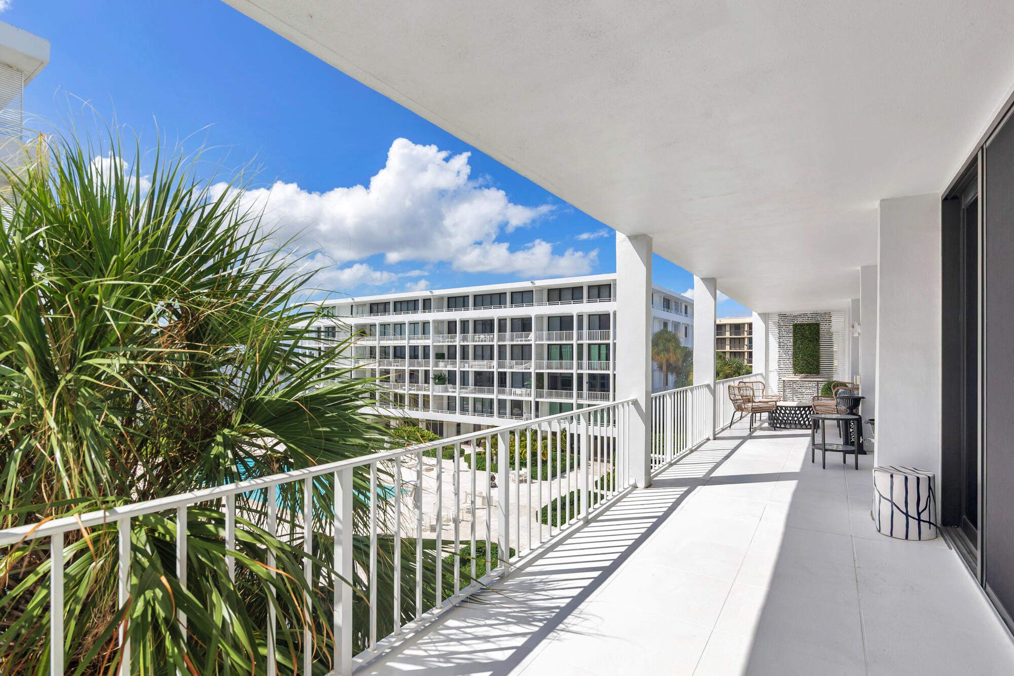 2784 S OCEAN #301E, Palm Beach FL 33480