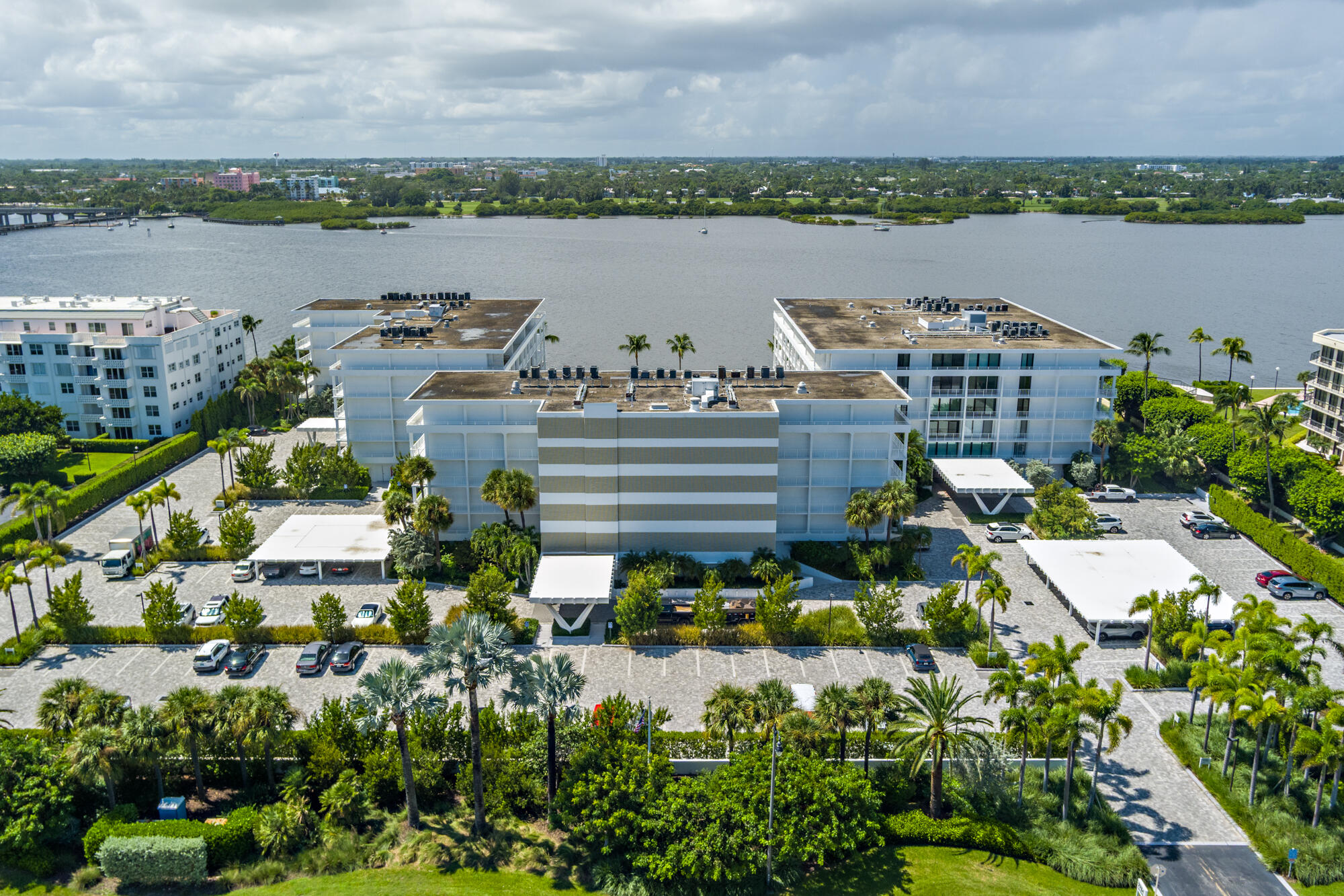 2784 S OCEAN #301E, Palm Beach FL 33480