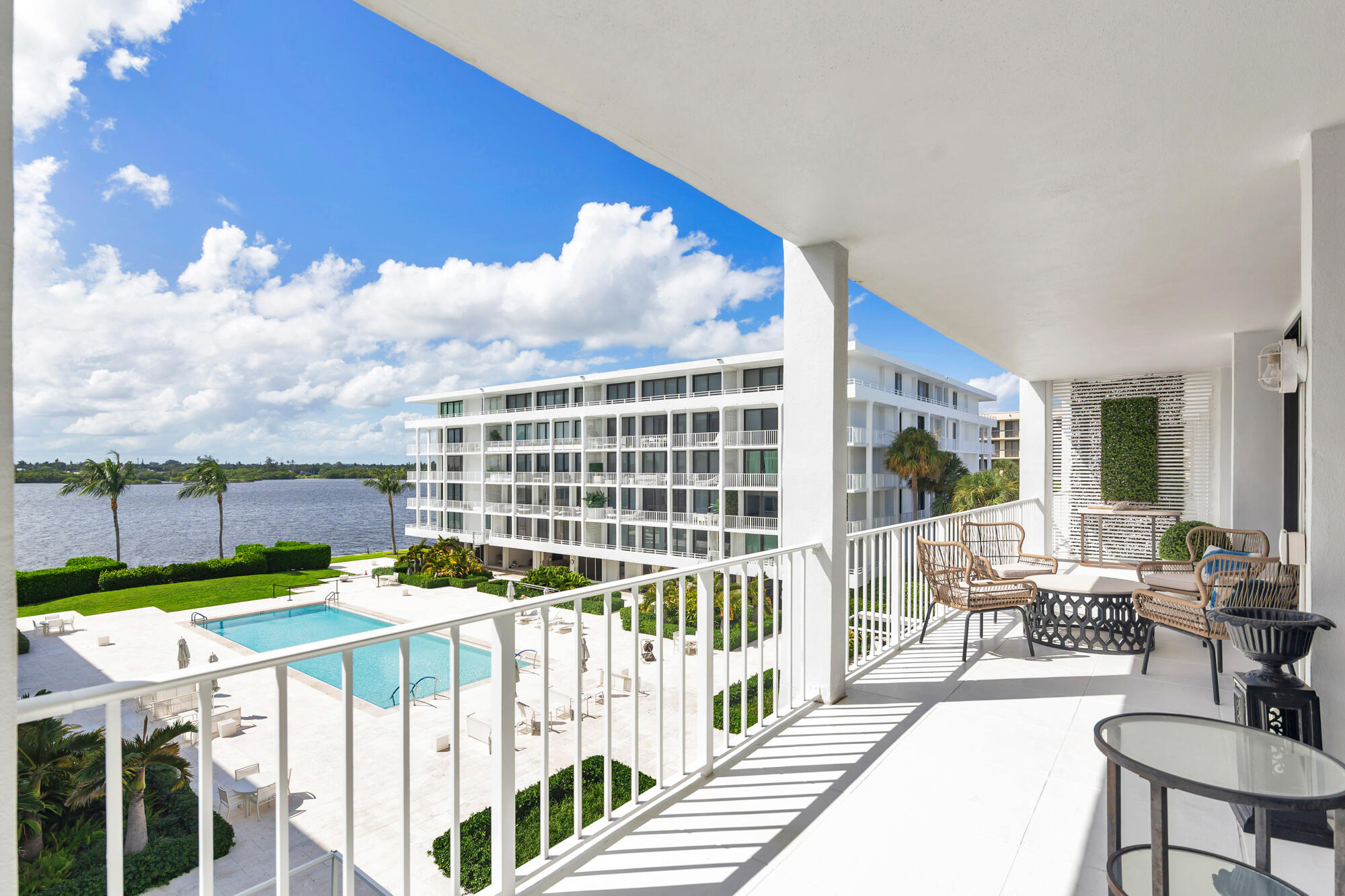 2784 S OCEAN #301E, Palm Beach FL 33480