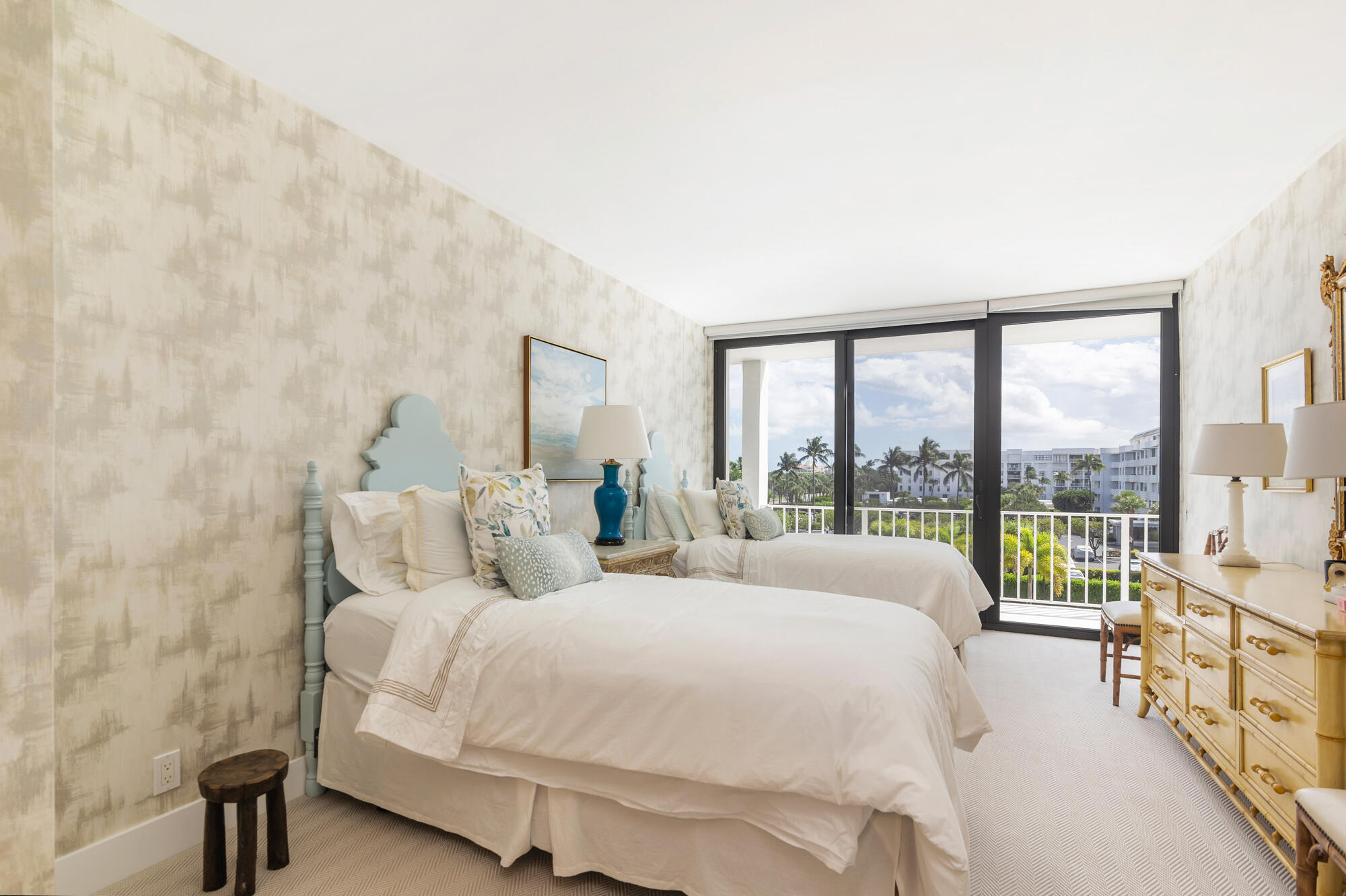 2784 S OCEAN #301E, Palm Beach FL 33480