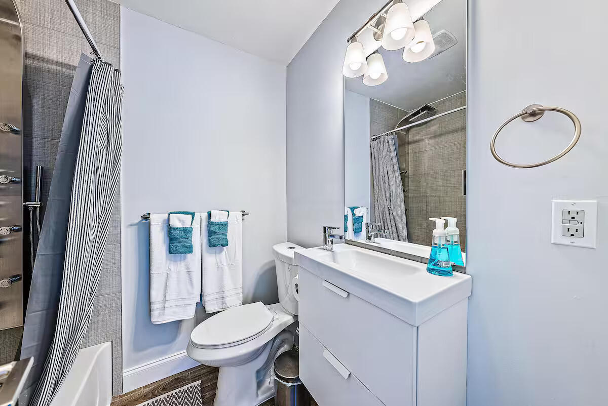 322 Maddock, West Palm Beach FL 33405