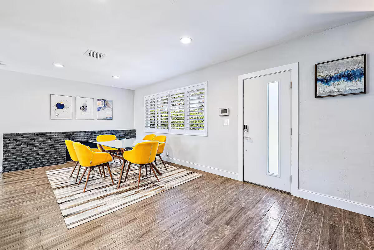 322 Maddock, West Palm Beach FL 33405