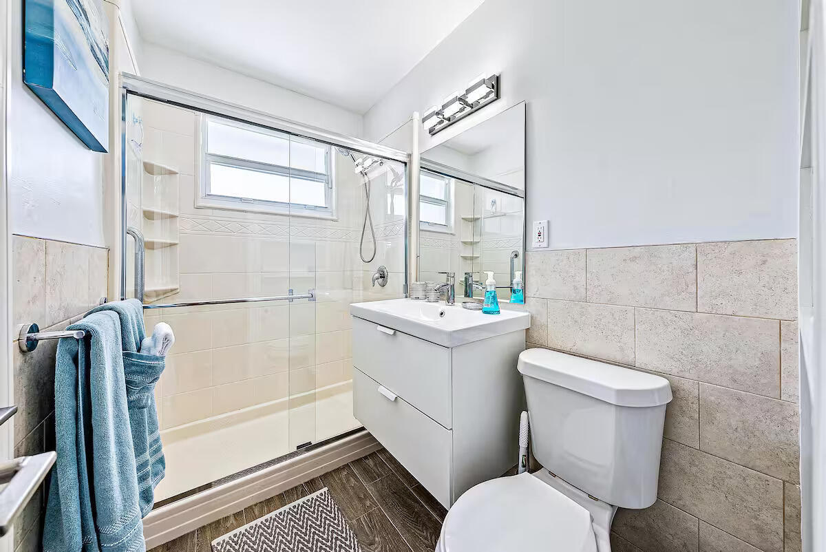 322 Maddock, West Palm Beach FL 33405