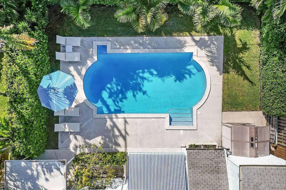 322 Maddock, West Palm Beach FL 33405
