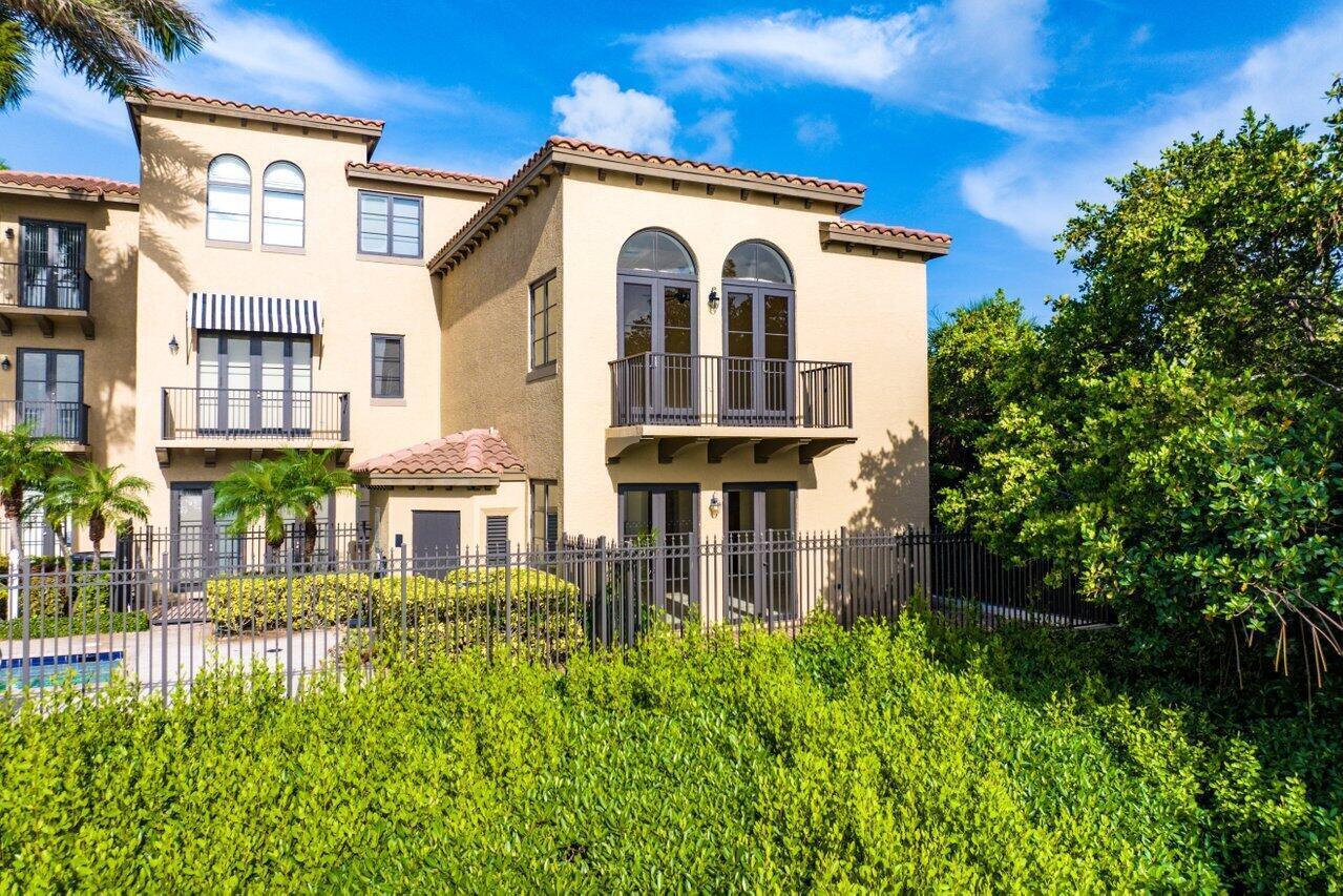 910 VIA VILLAGIO, Hypoluxo FL 33462