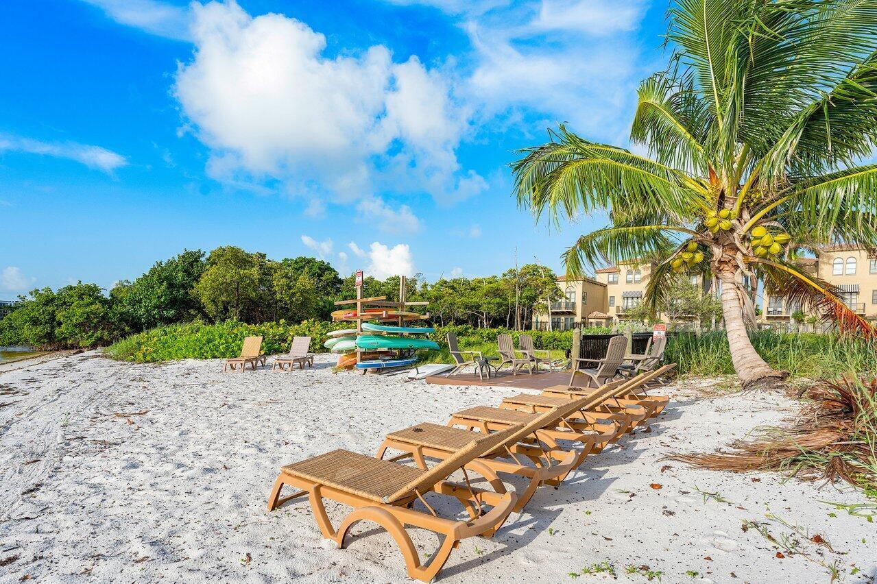 910 VIA VILLAGIO, Hypoluxo FL 33462