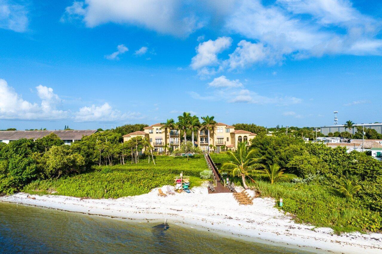 910 VIA VILLAGIO, Hypoluxo FL 33462