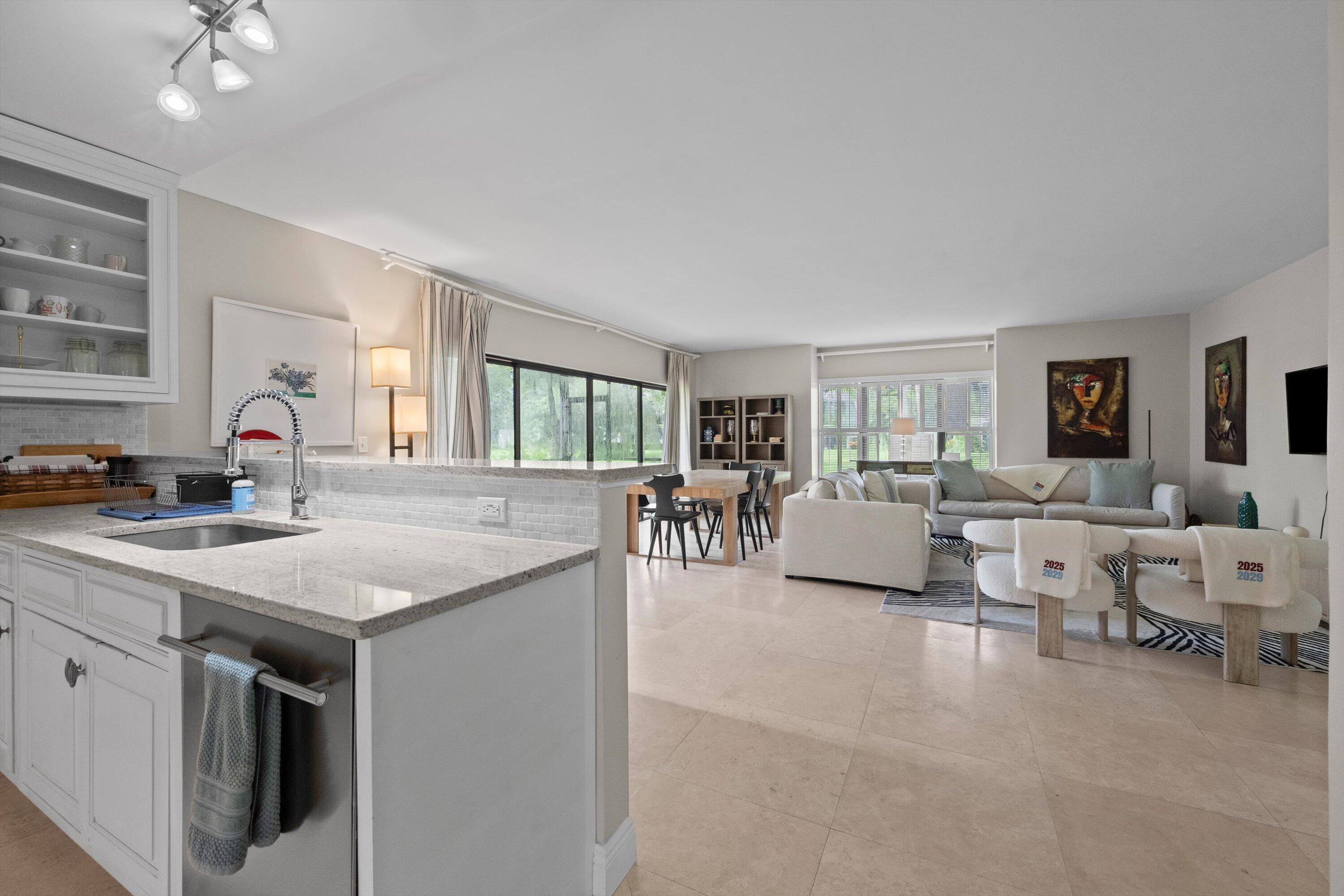 13329 Polo Club #105, Wellington FL 33414