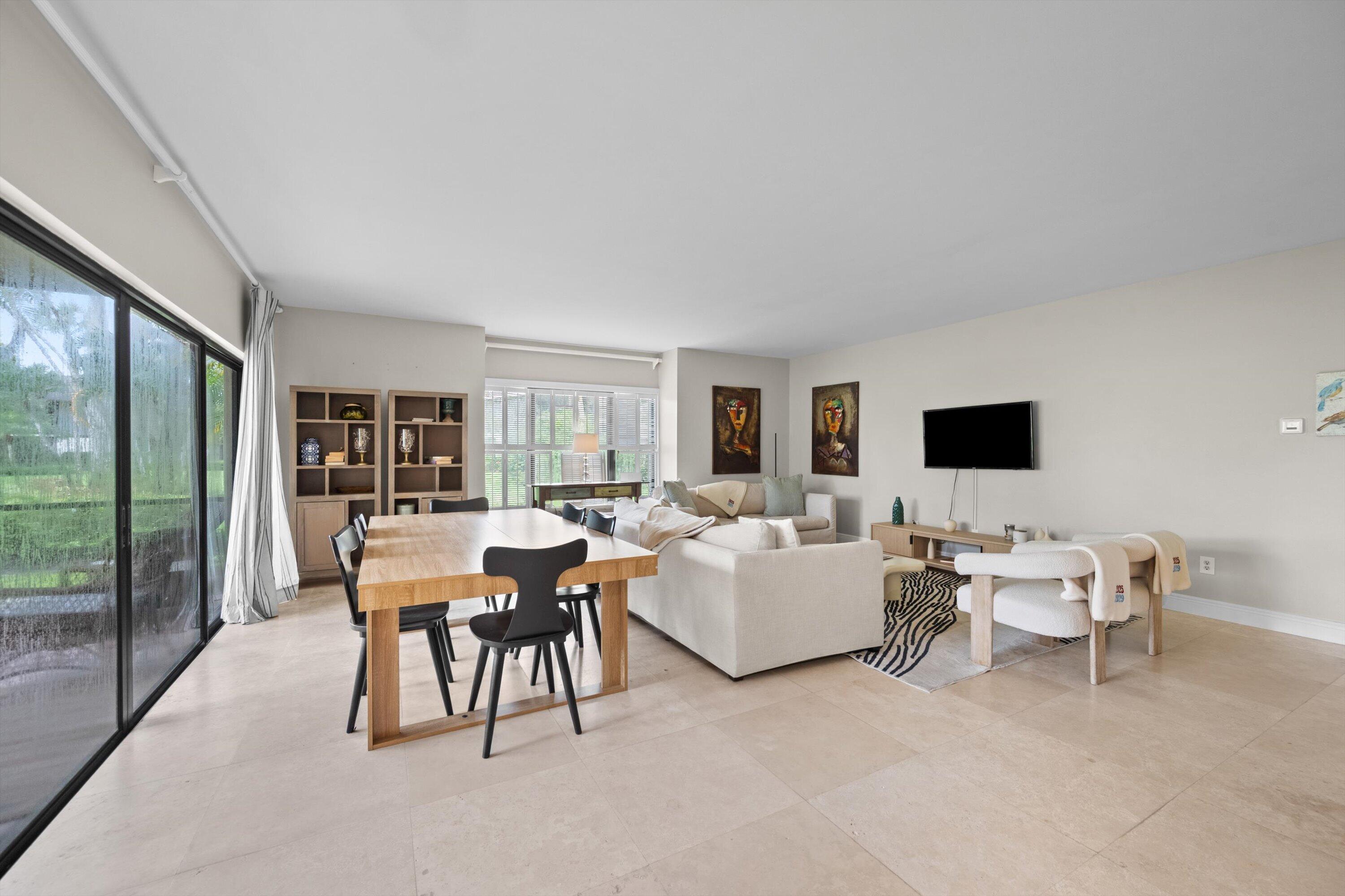 13329 Polo Club #105, Wellington FL 33414