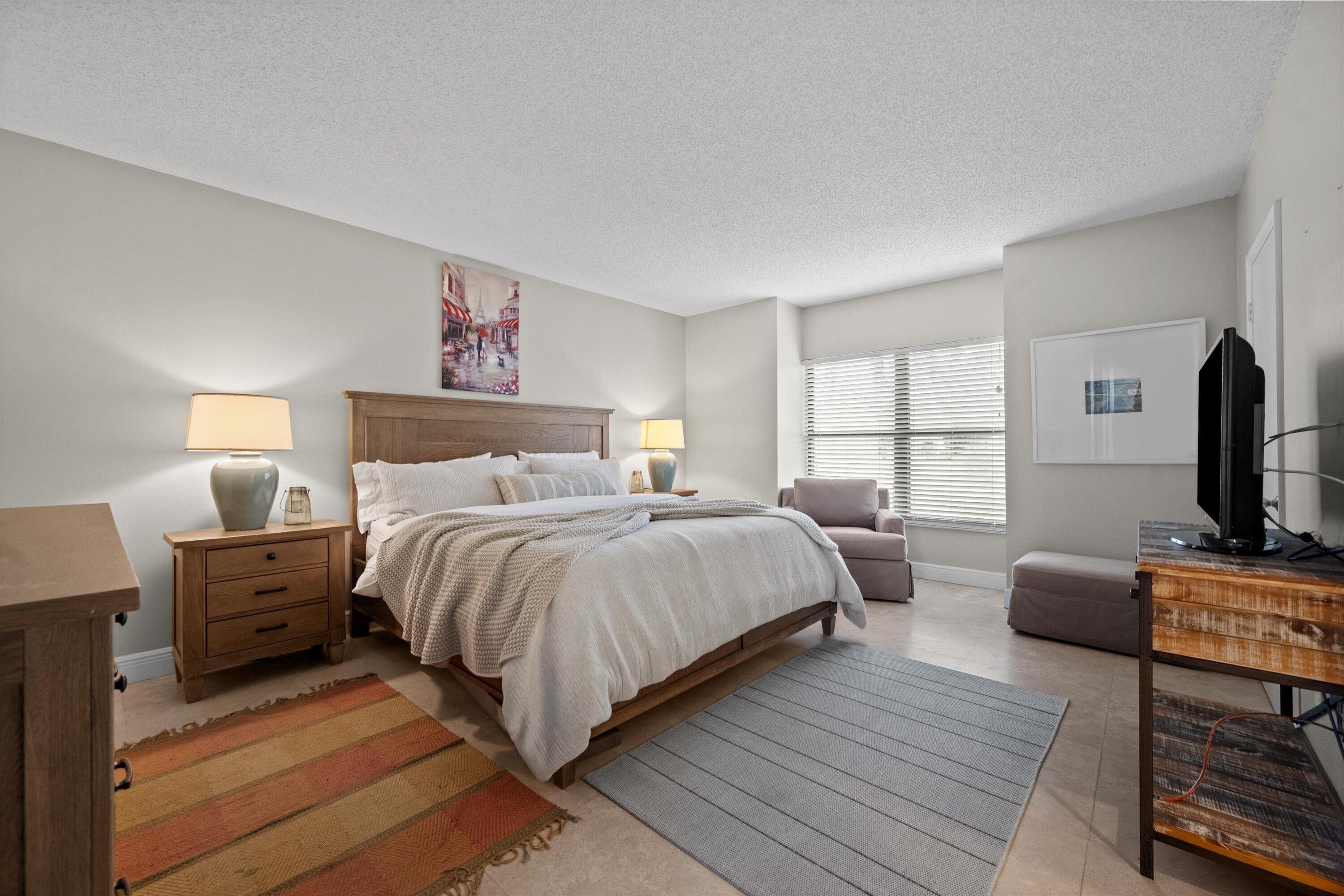 13329 Polo Club #105, Wellington FL 33414