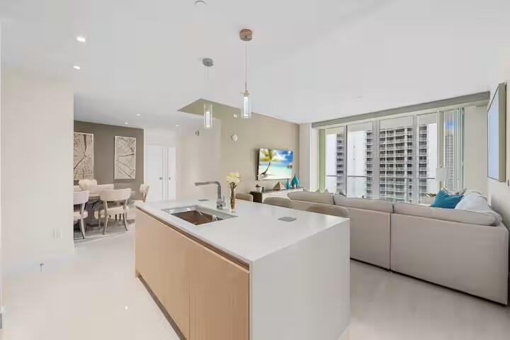 3100 N Ocean #H1707, Singer Island FL 33404