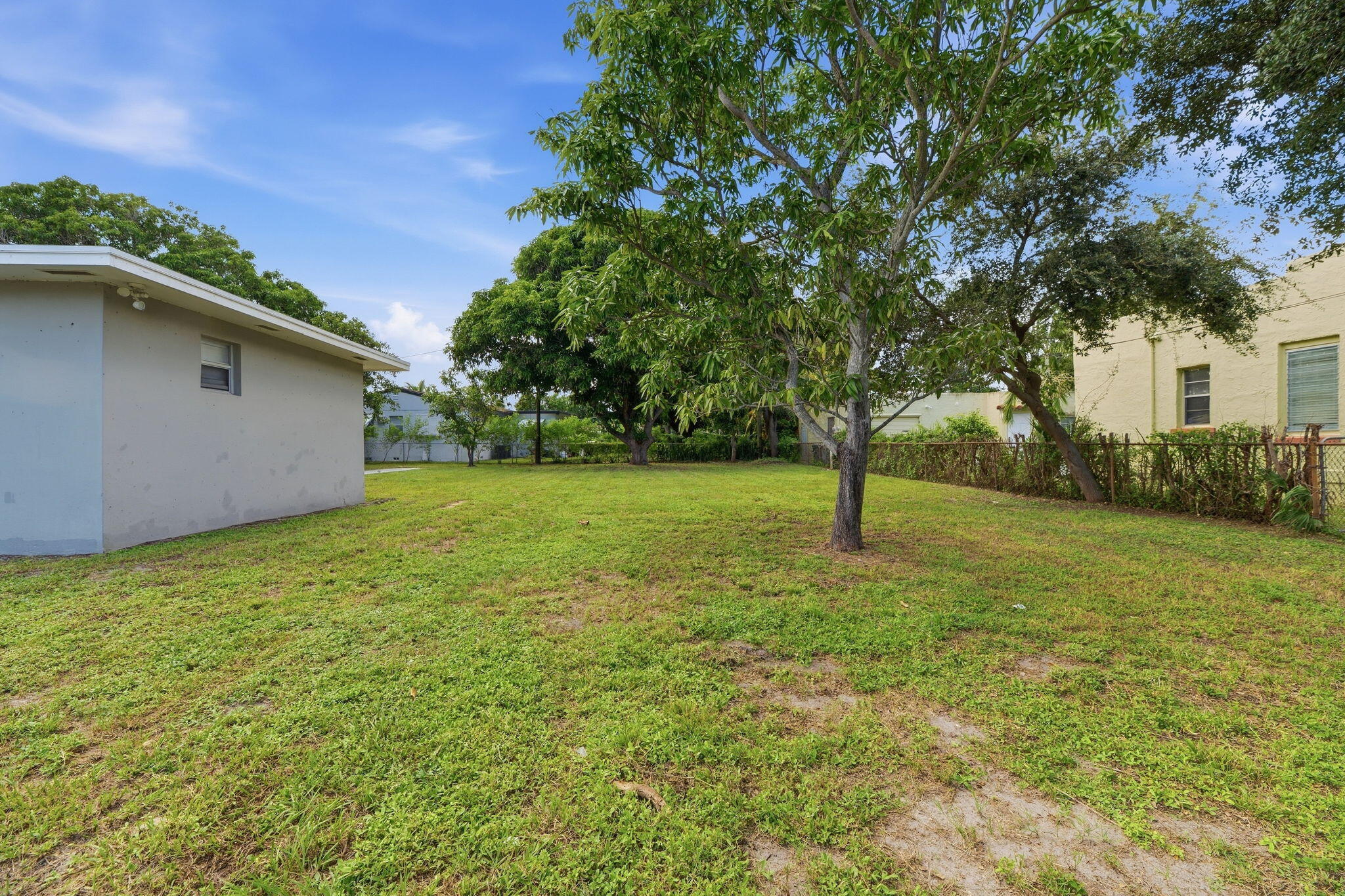 207 BAYBERRY, Lake Park FL 33403