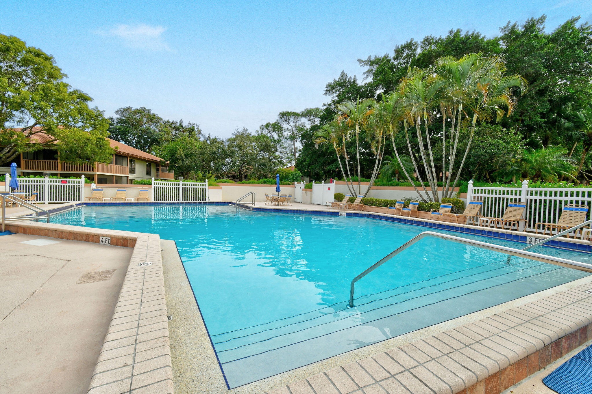 407 BRACKENWOOD, Palm Beach Gardens FL 33418